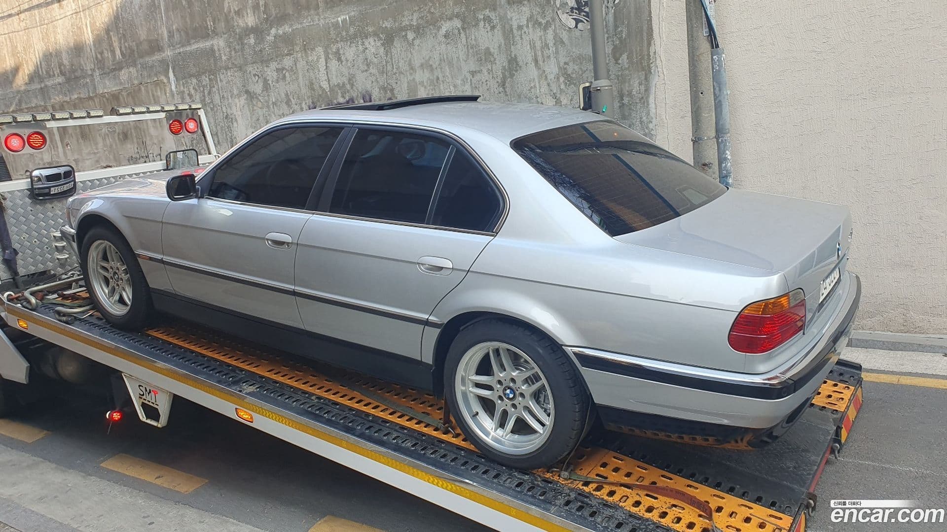 Main__Slider__Photo:7-Series BMW 2000.11-5