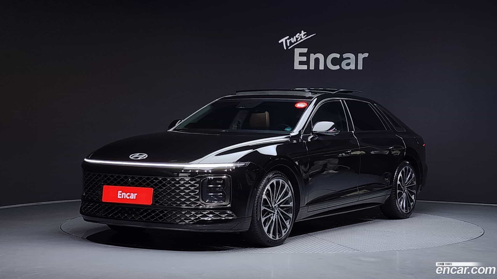 Grandeur Hyundai 2023.10-OUTER-001