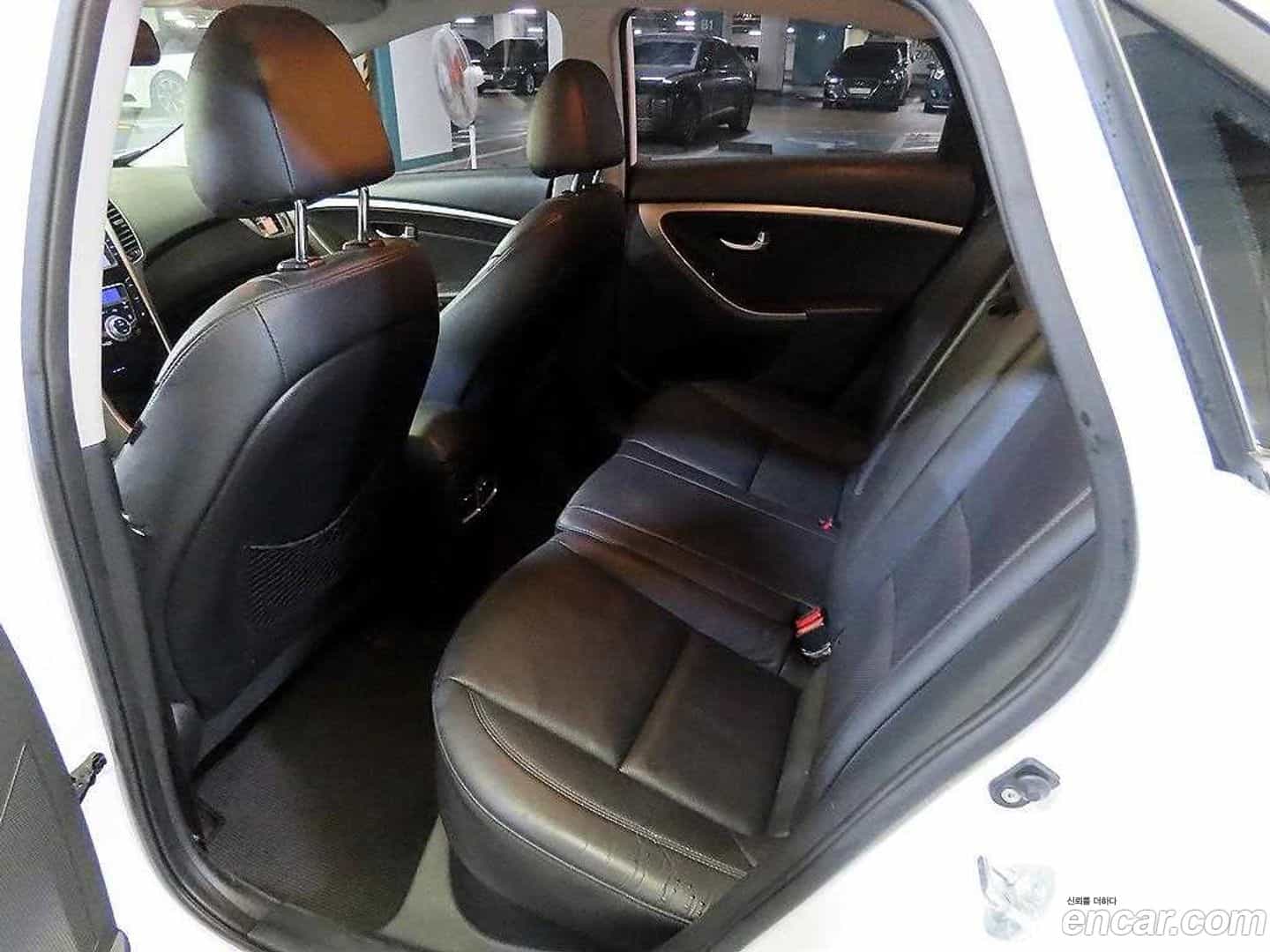 i30 Hyundai 2012.11-INNER-007