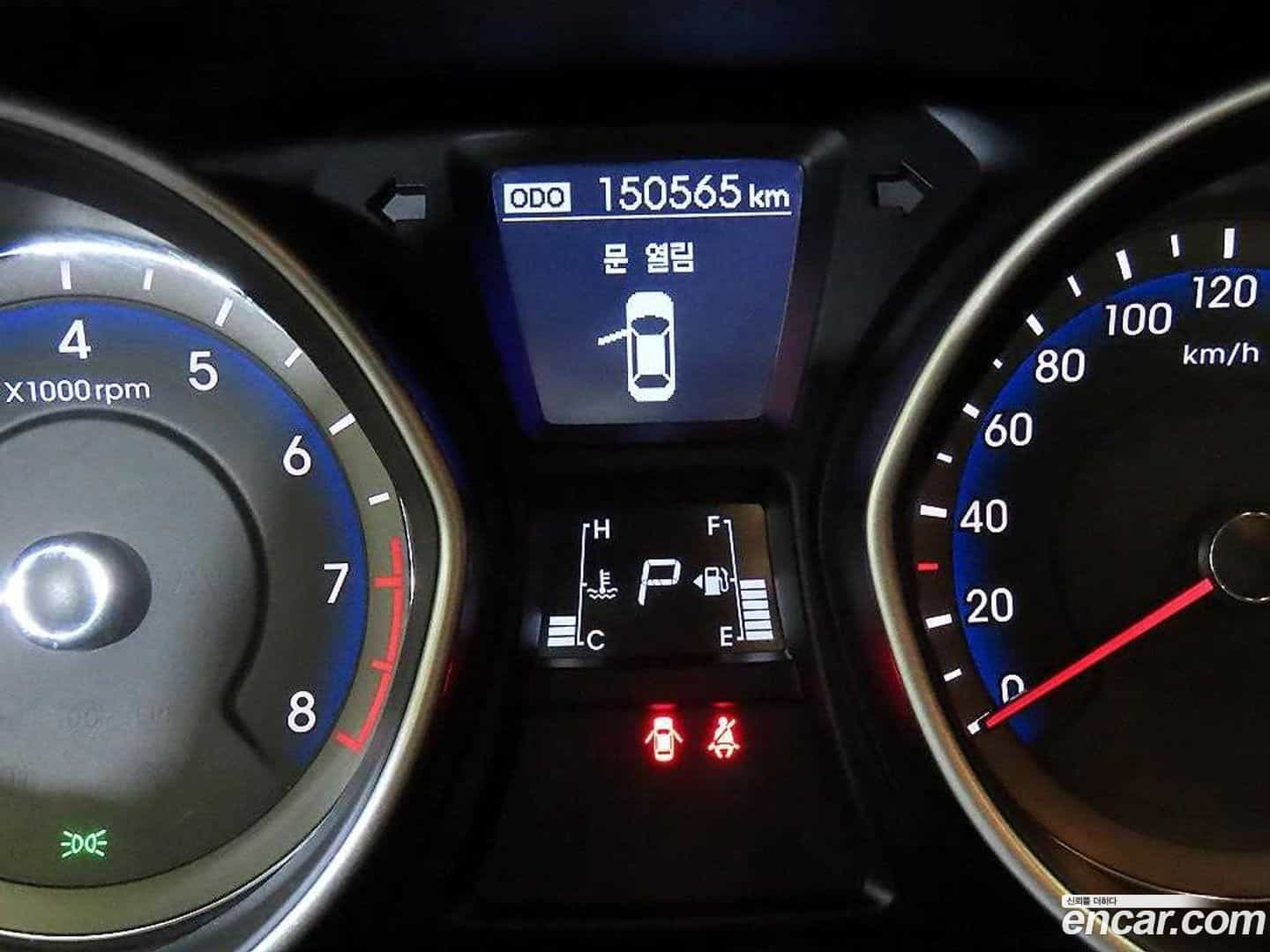 i30 Hyundai 2012.11-INNER-009