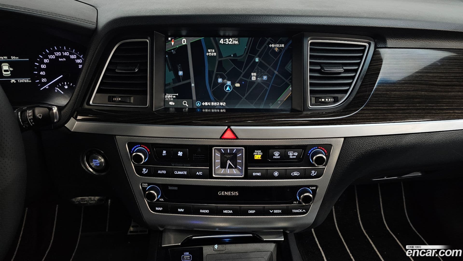 Main__Slider__Photo:G80 Genesis 2019.4-13