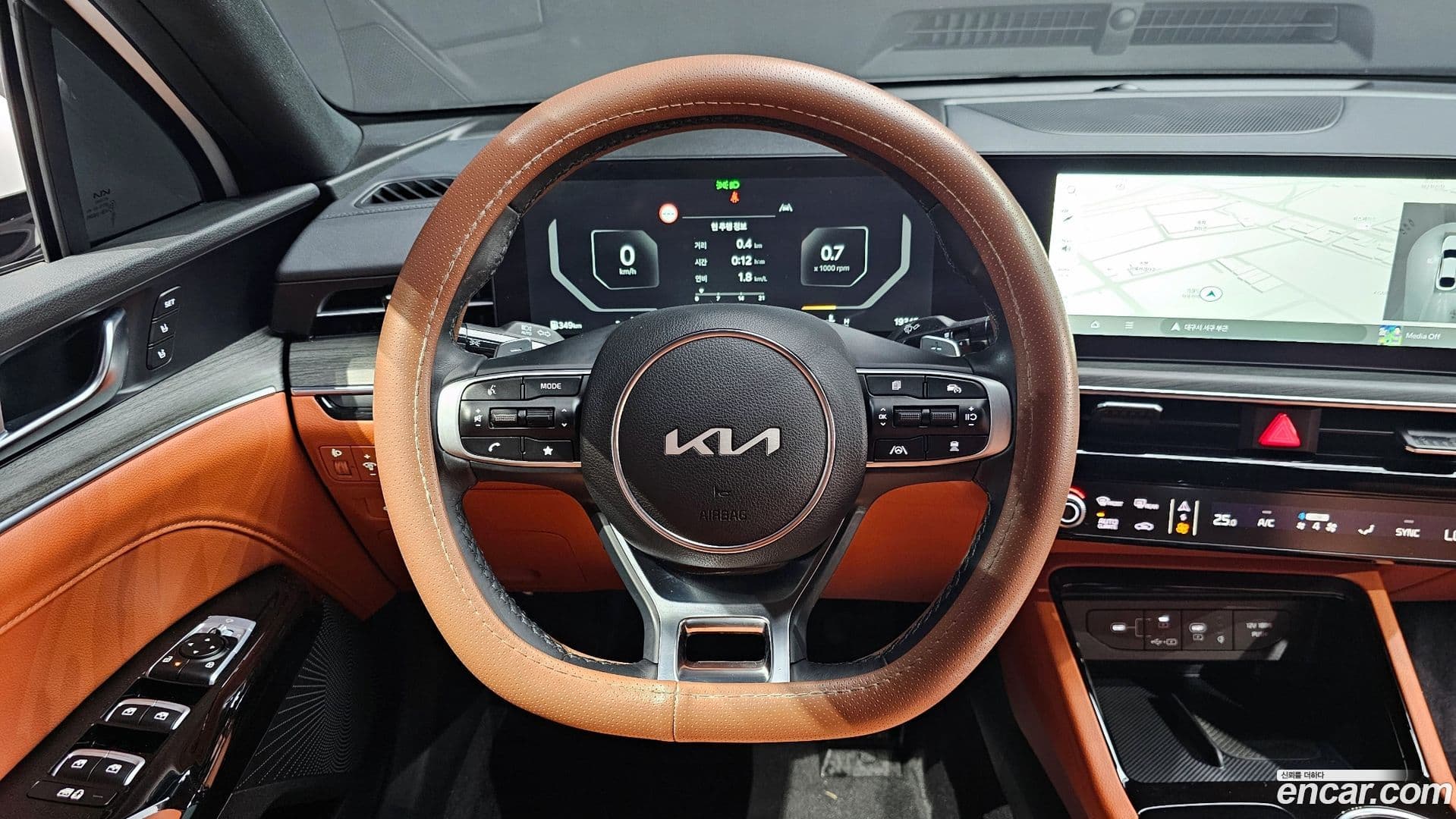 Main__Slider__Photo:K5 Kia 2025.3-12