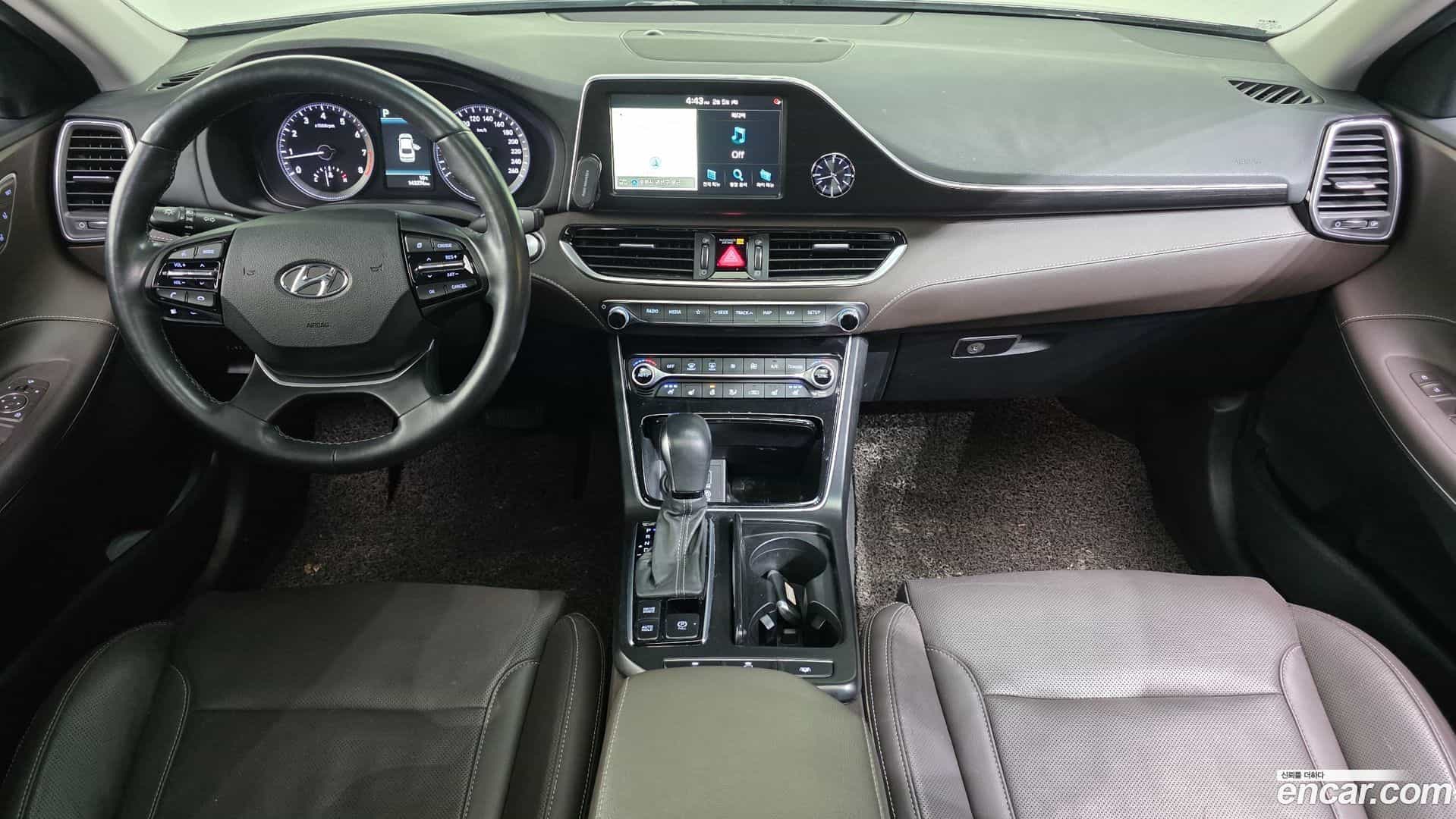 Grandeur Hyundai 2017.11-INNER-007