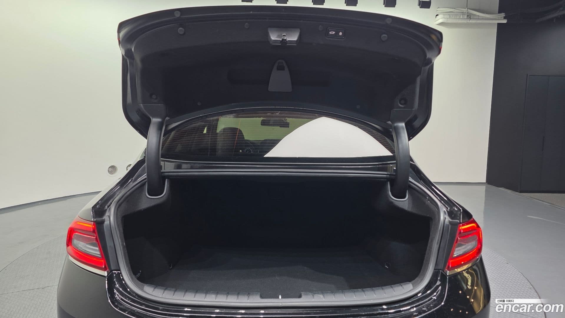 Main__Slider__Photo:Grandeur Hyundai 2017.11-19