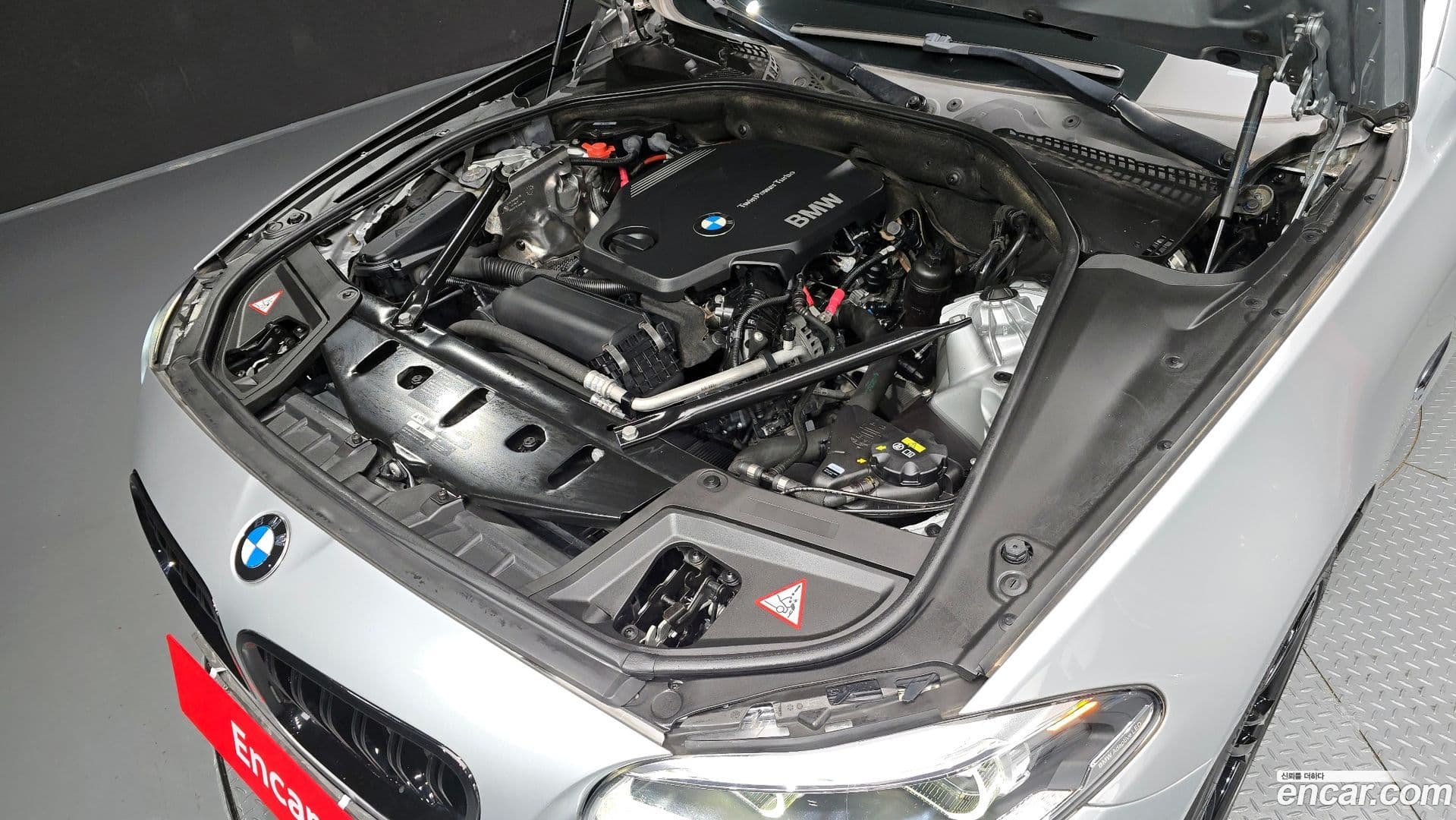 Main__Slider__Photo:5-Series BMW 2016.2-5