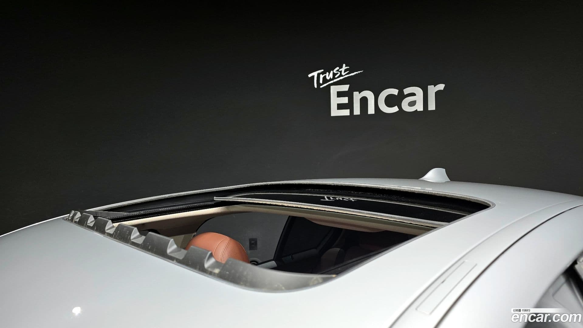 Main__Slider__Photo:5-Series BMW 2016.2-18