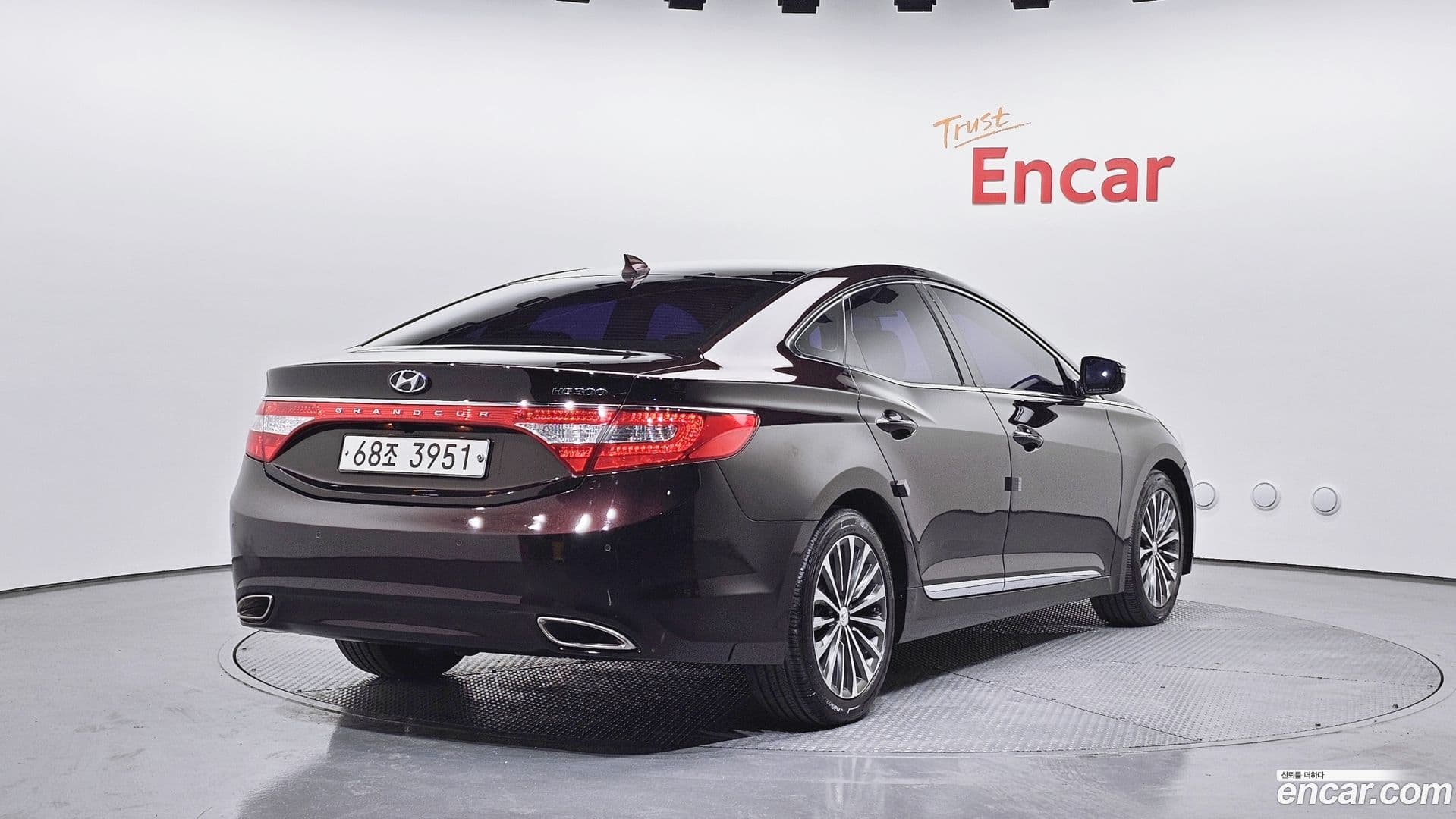 Main__Slider__Photo:Grandeur Hyundai 2013.3-1