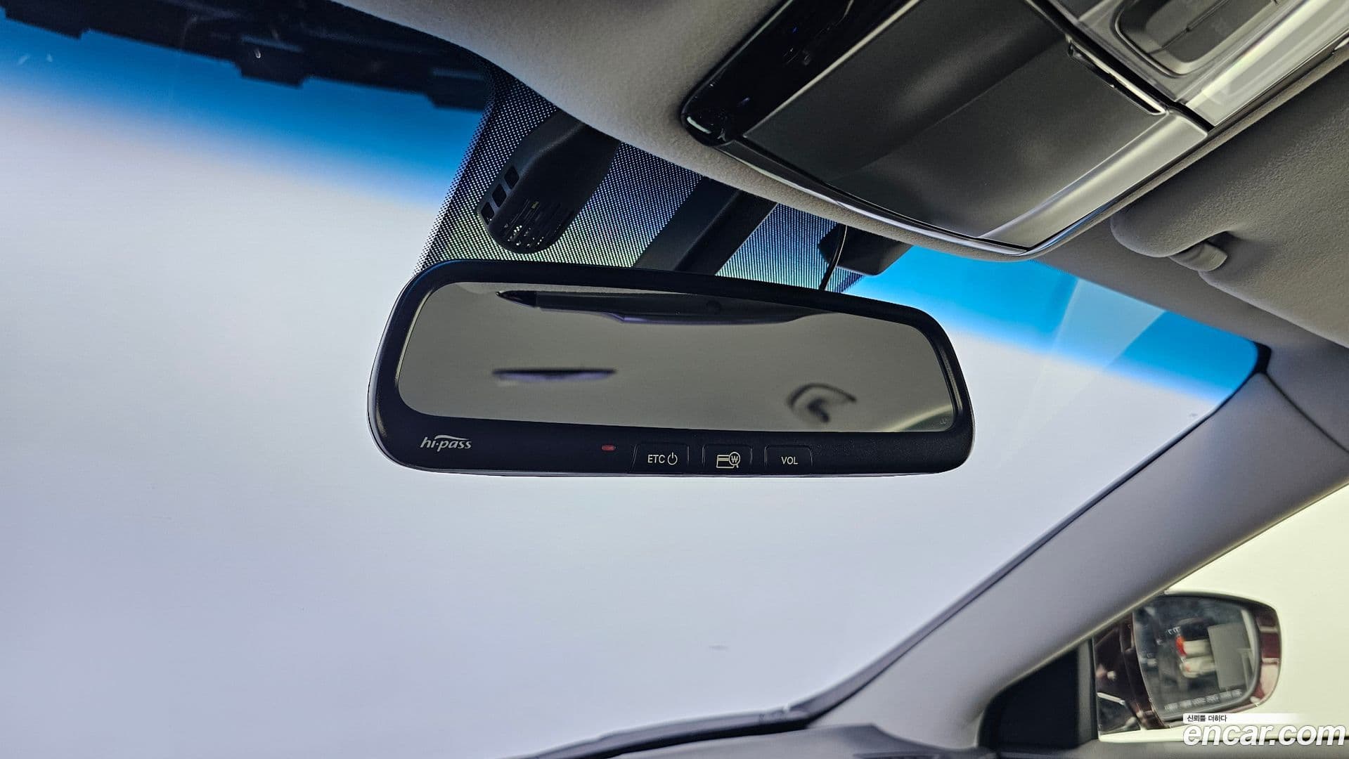 Main__Slider__Photo:Grandeur Hyundai 2013.3-18