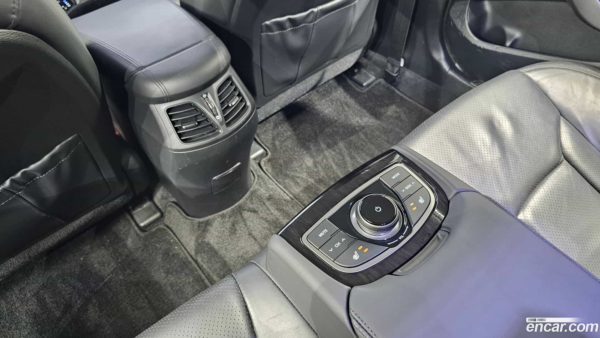 Grandeur Hyundai 2013.3-OPTION-024