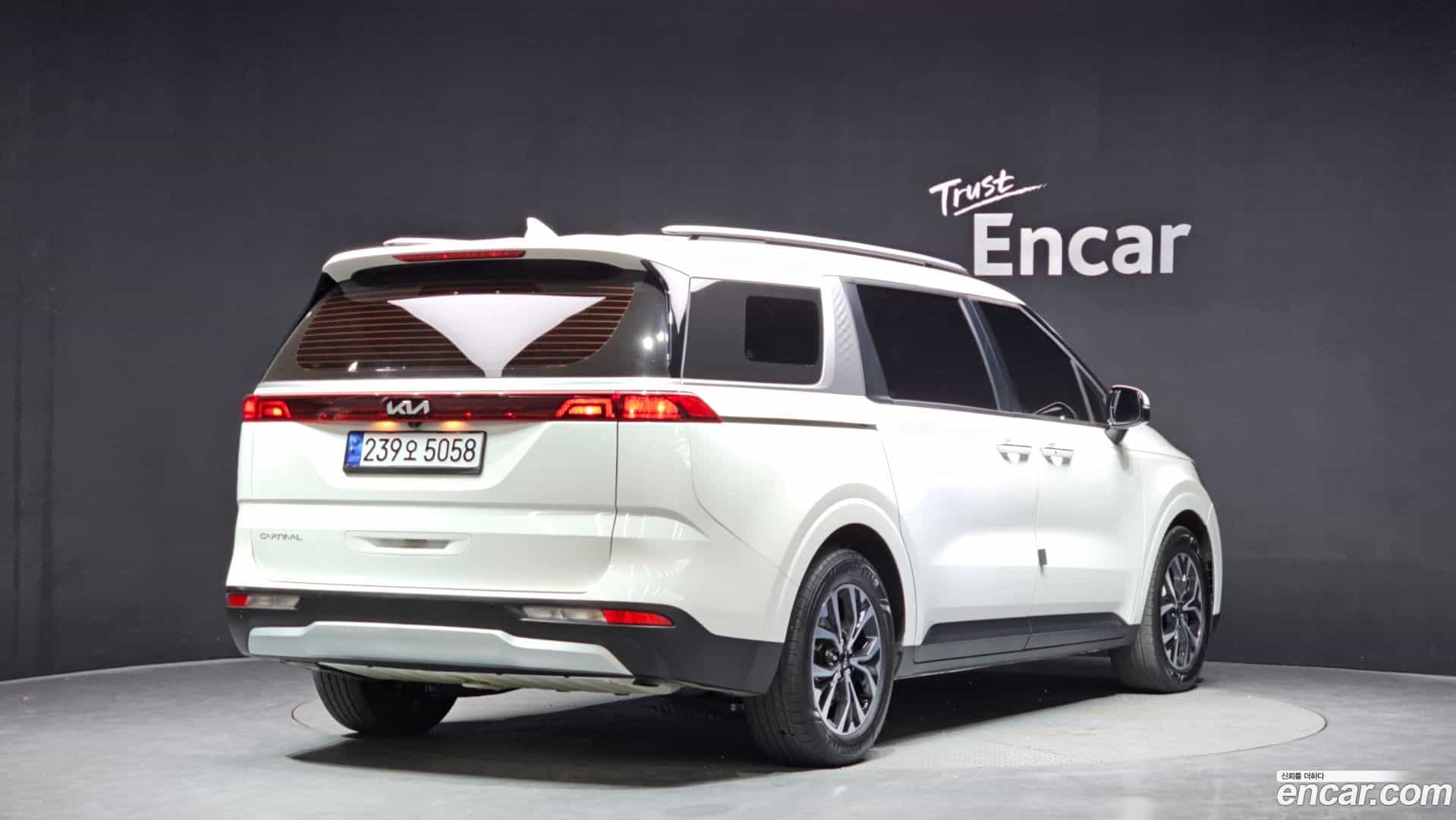 Canival Kia 2022.11-OUTER-002