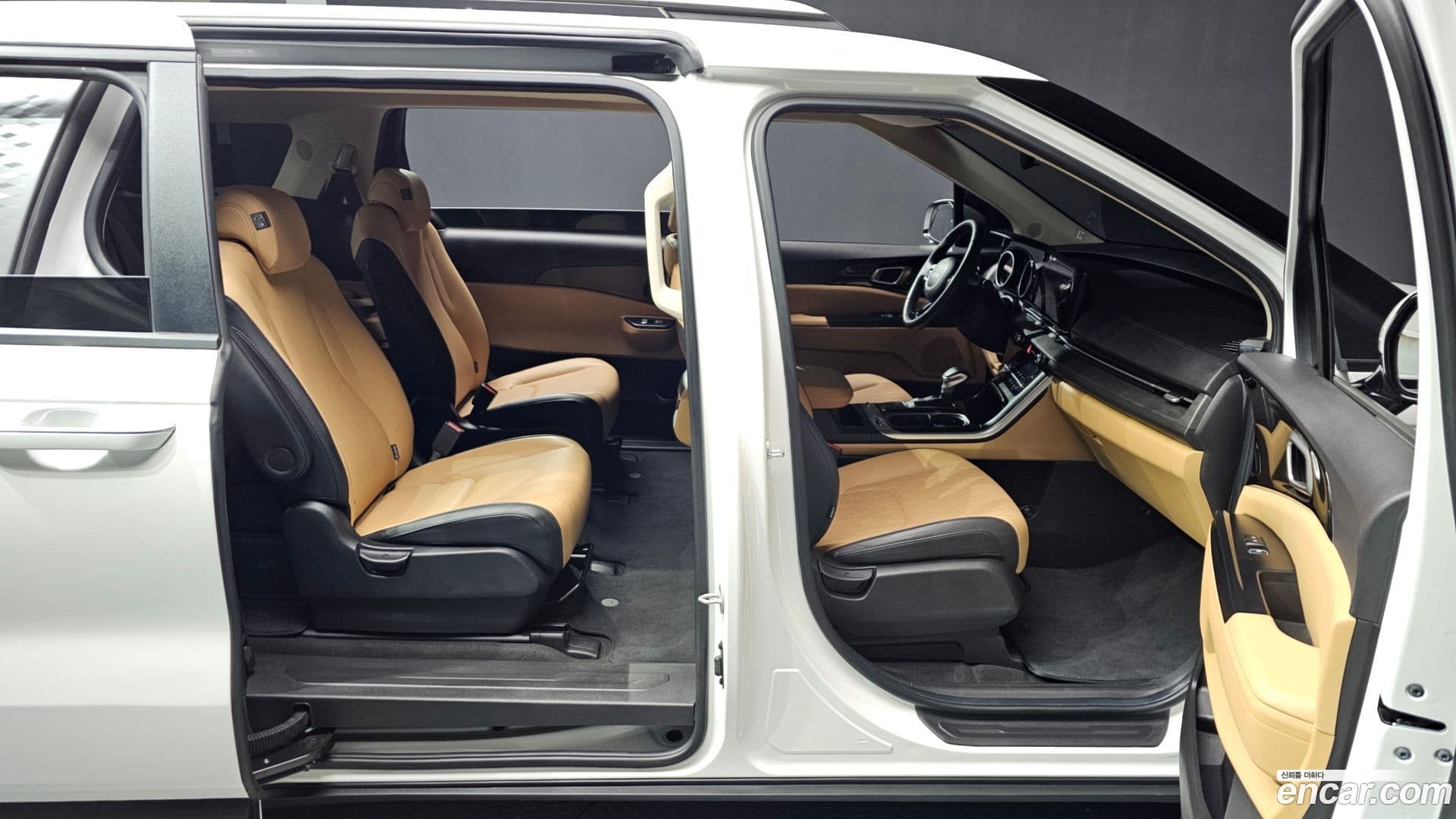 Main__Slider__Photo:Canival Kia 2022.11-10