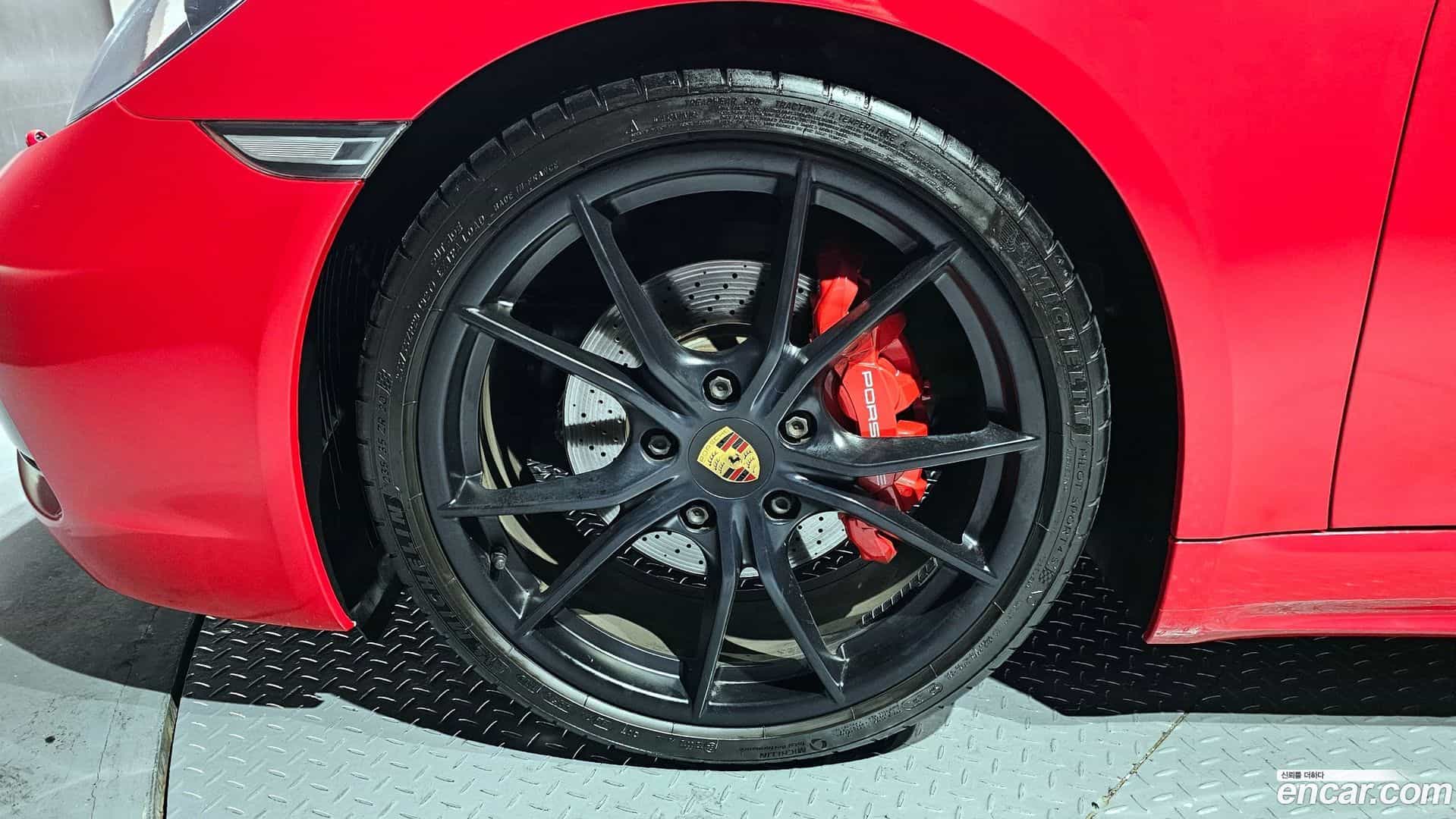 718 Porsche 2018.5-OUTER-005