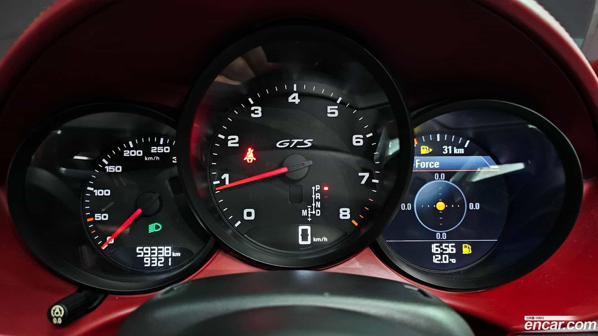 718 Porsche 2018.5-INNER-008