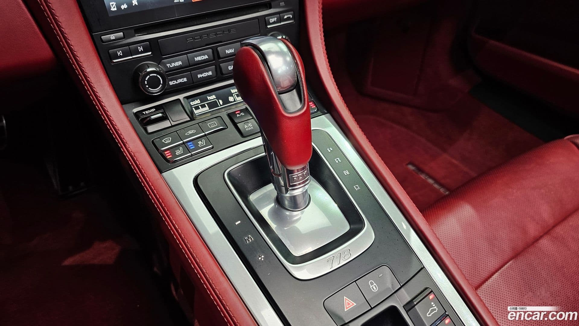 Main__Slider__Photo:718 Porsche 2018.5-8