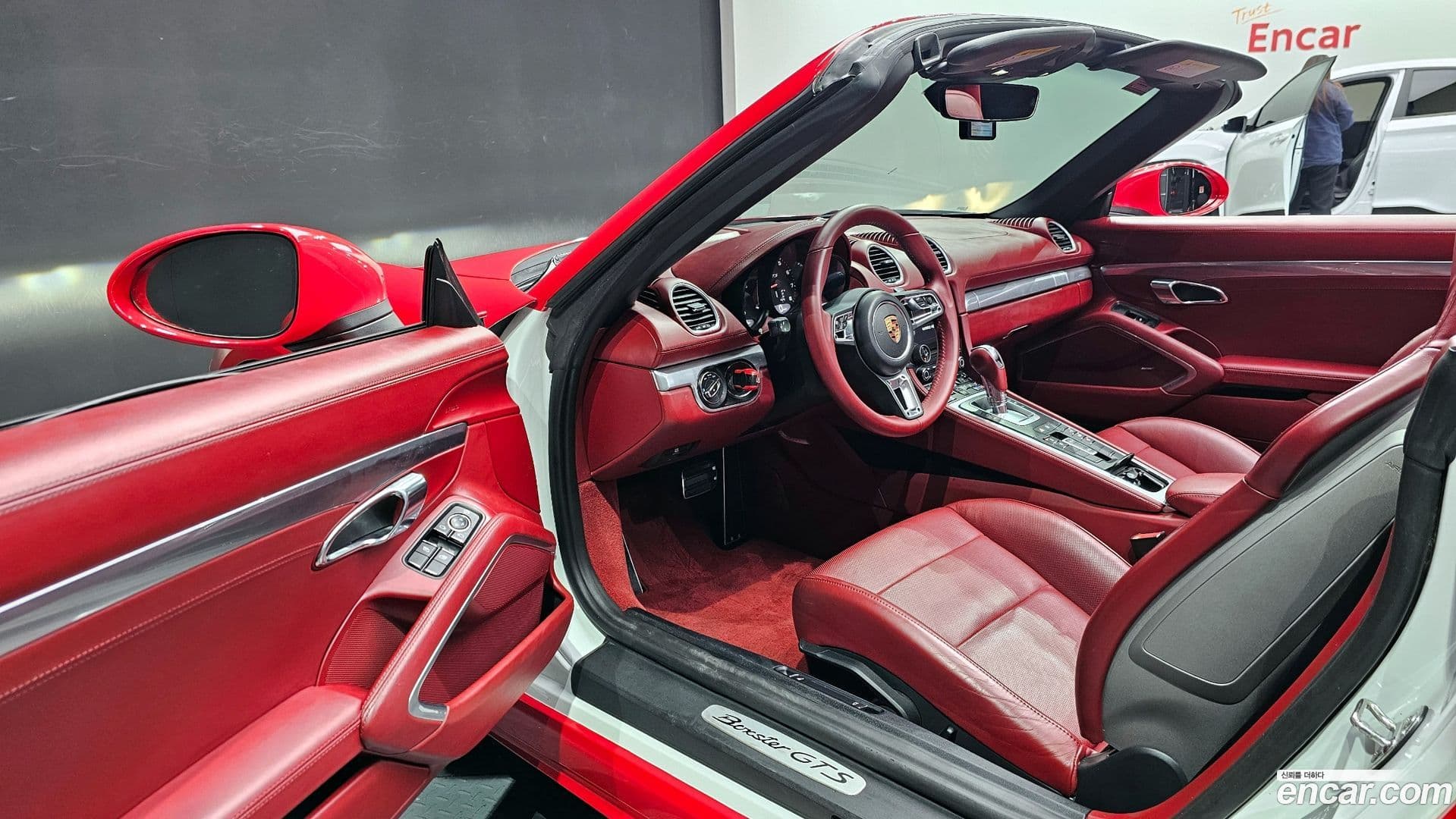 Main__Slider__Photo:718 Porsche 2018.5-10