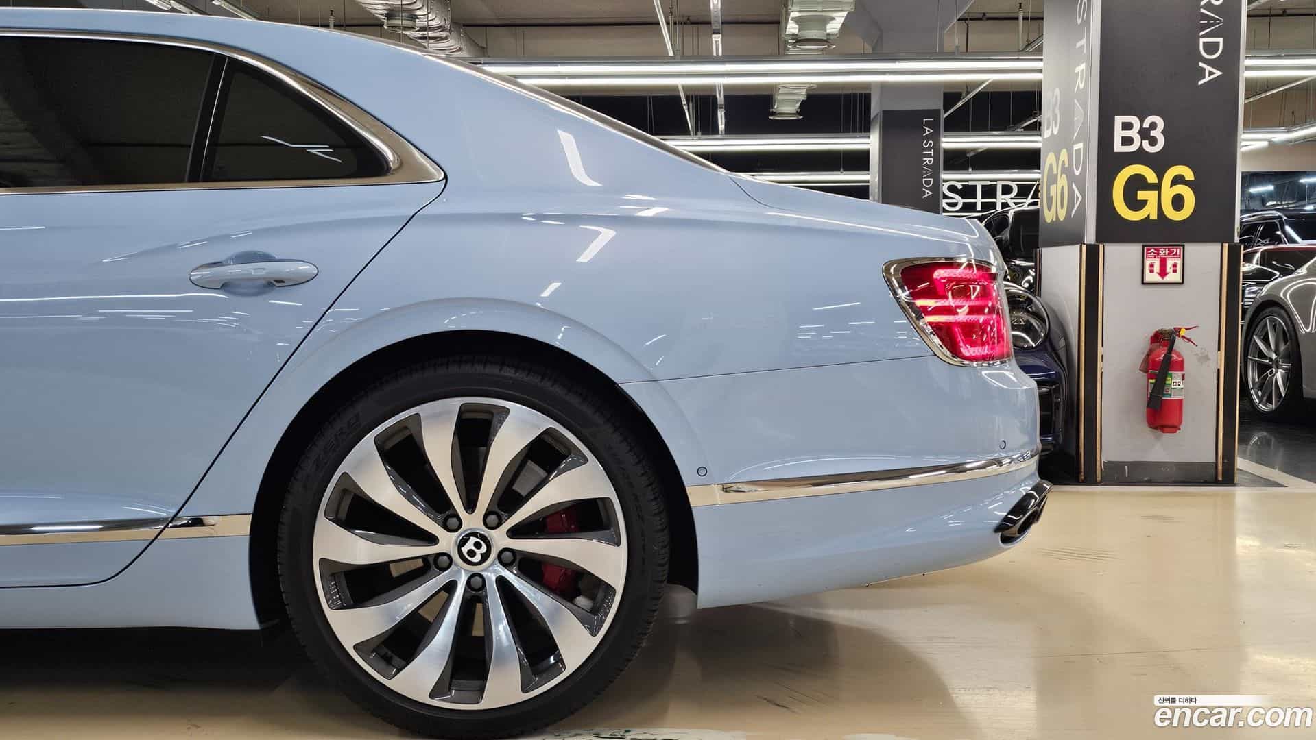 Flying Spur Bentley 2022.11-OUTER-005