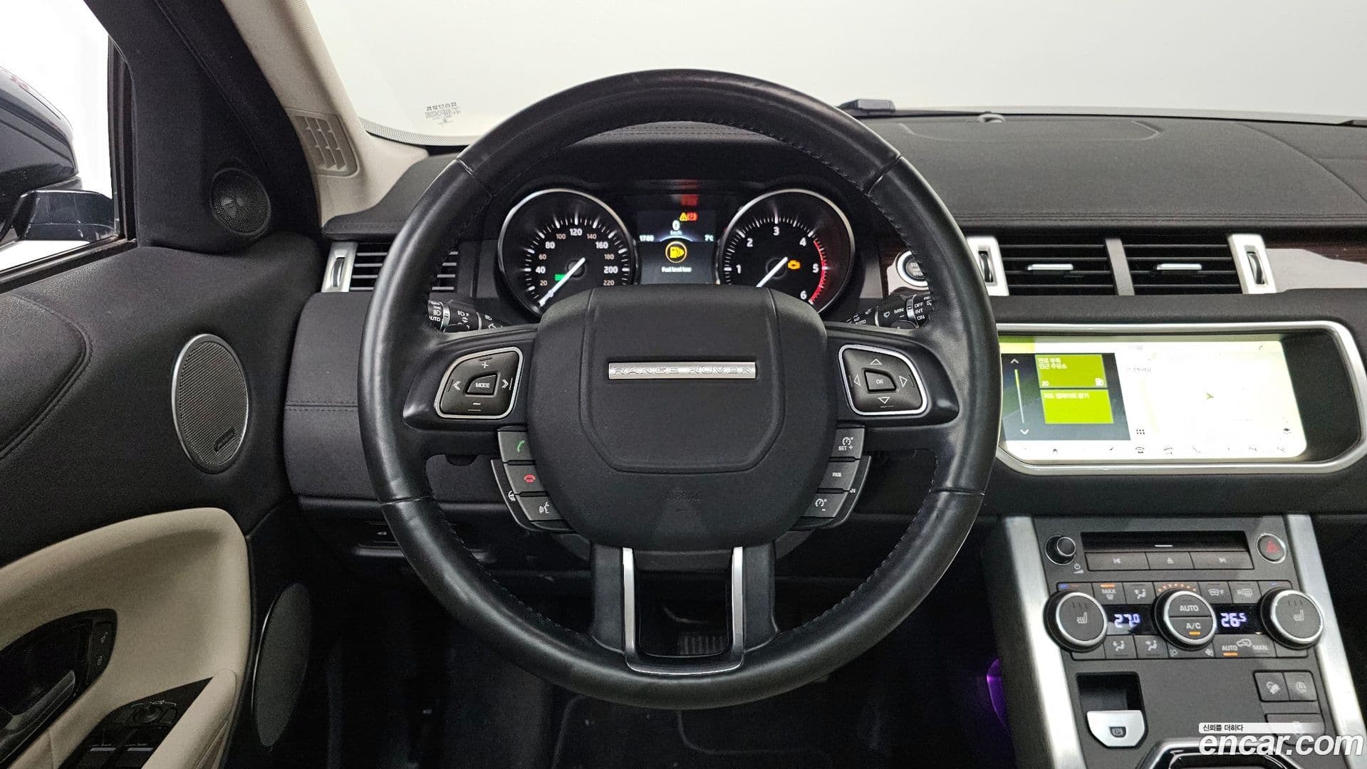 Main__Slider__Photo:Range Rover Evoque Land Rover 2018.10-12