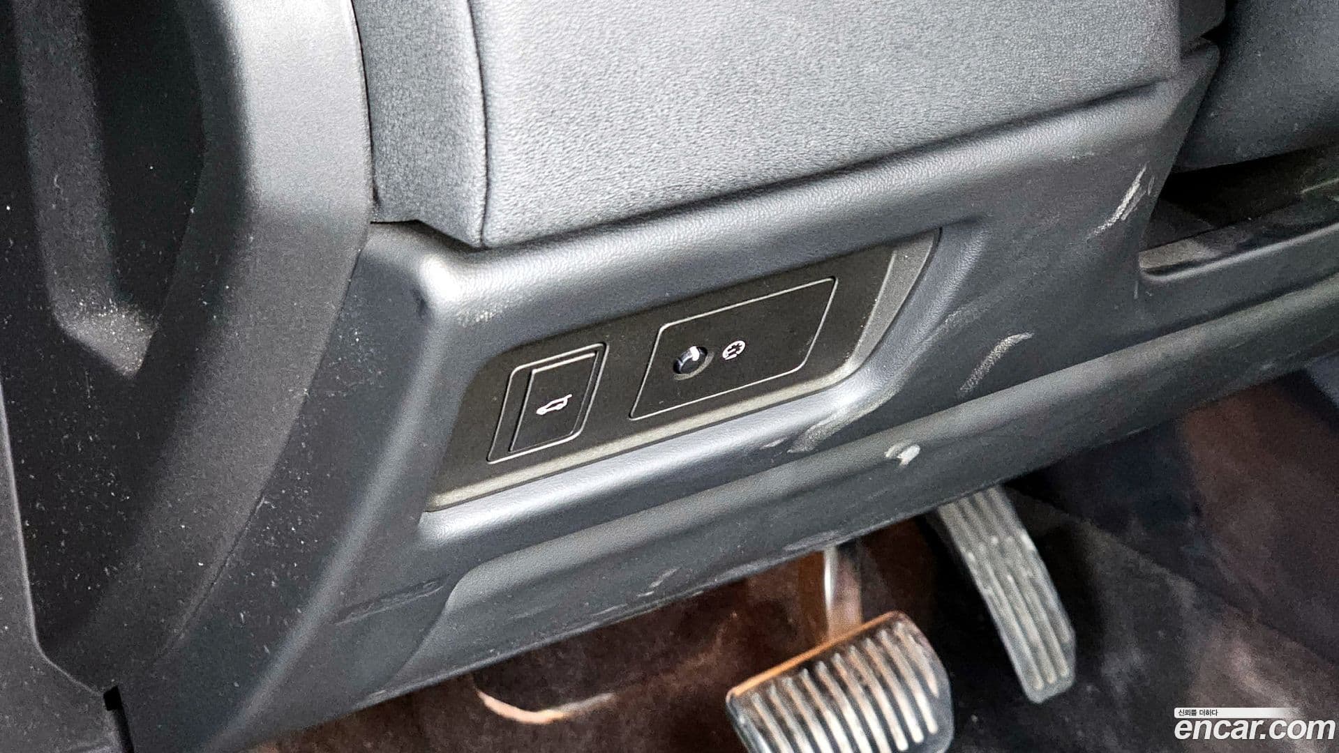 Main__Slider__Photo:Range Rover Evoque Land Rover 2018.10-13