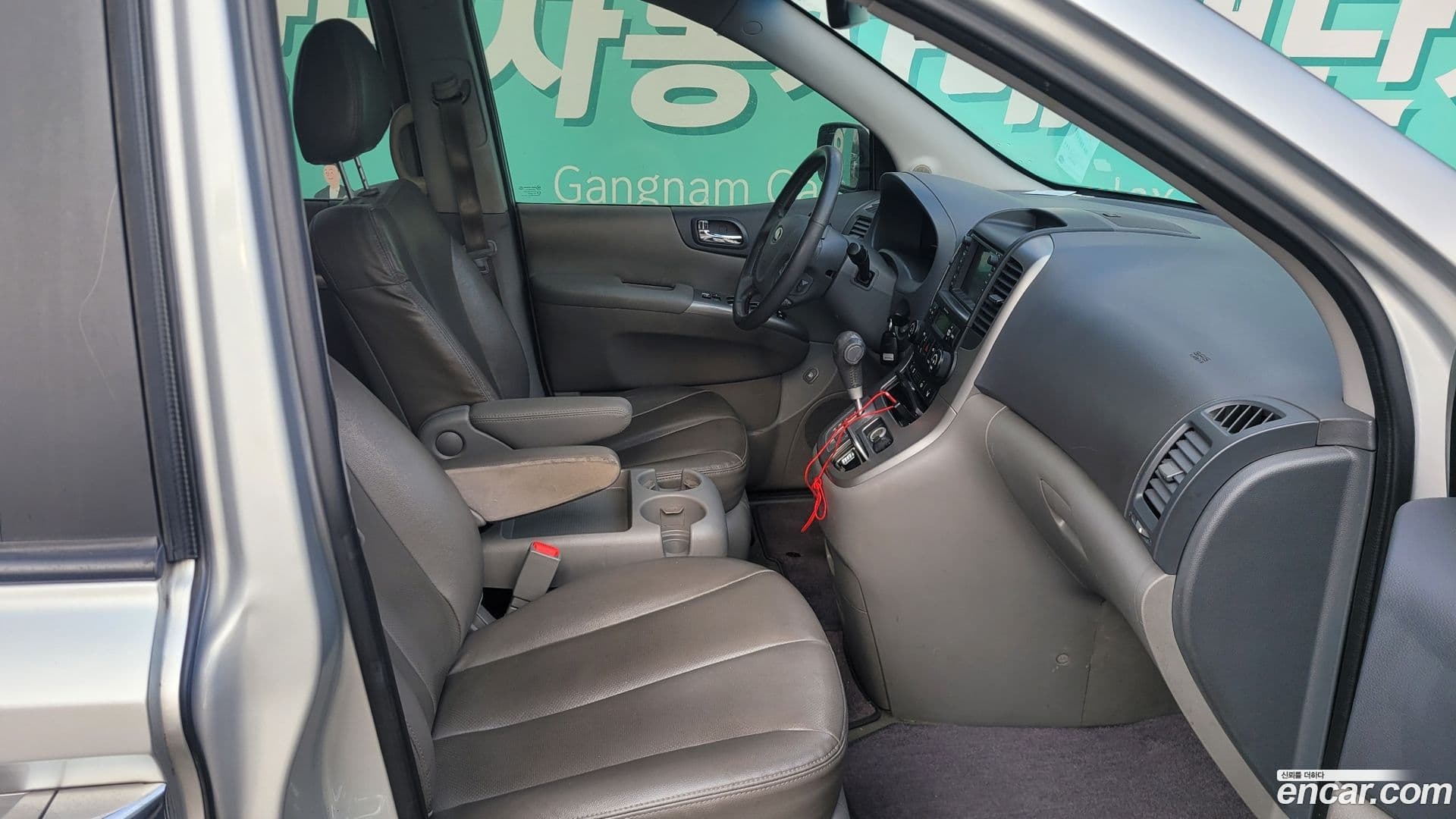 Main__Slider__Photo:Canival Kia 2013.0-10