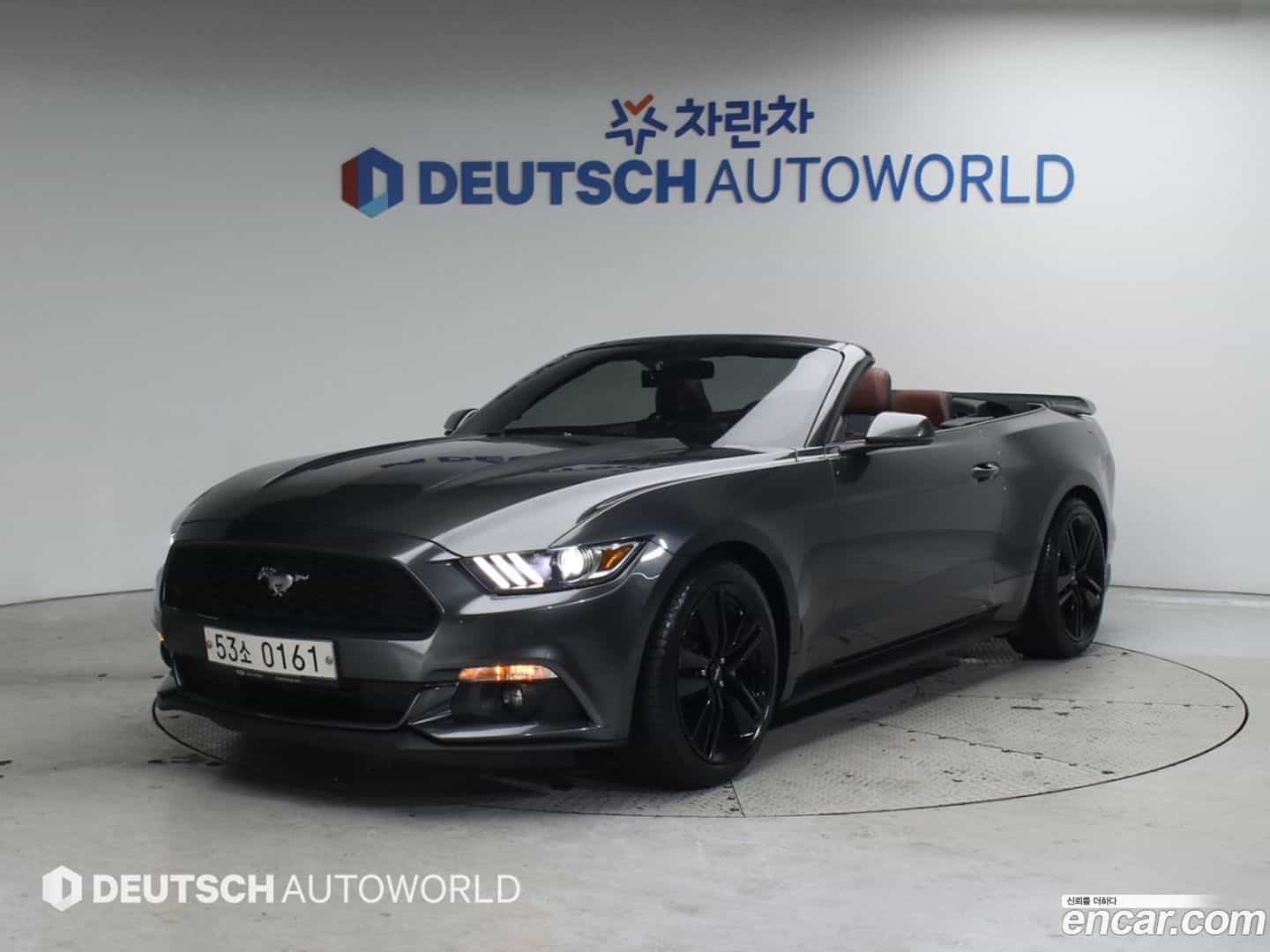 Mustang Ford 2016.8-OUTER-001