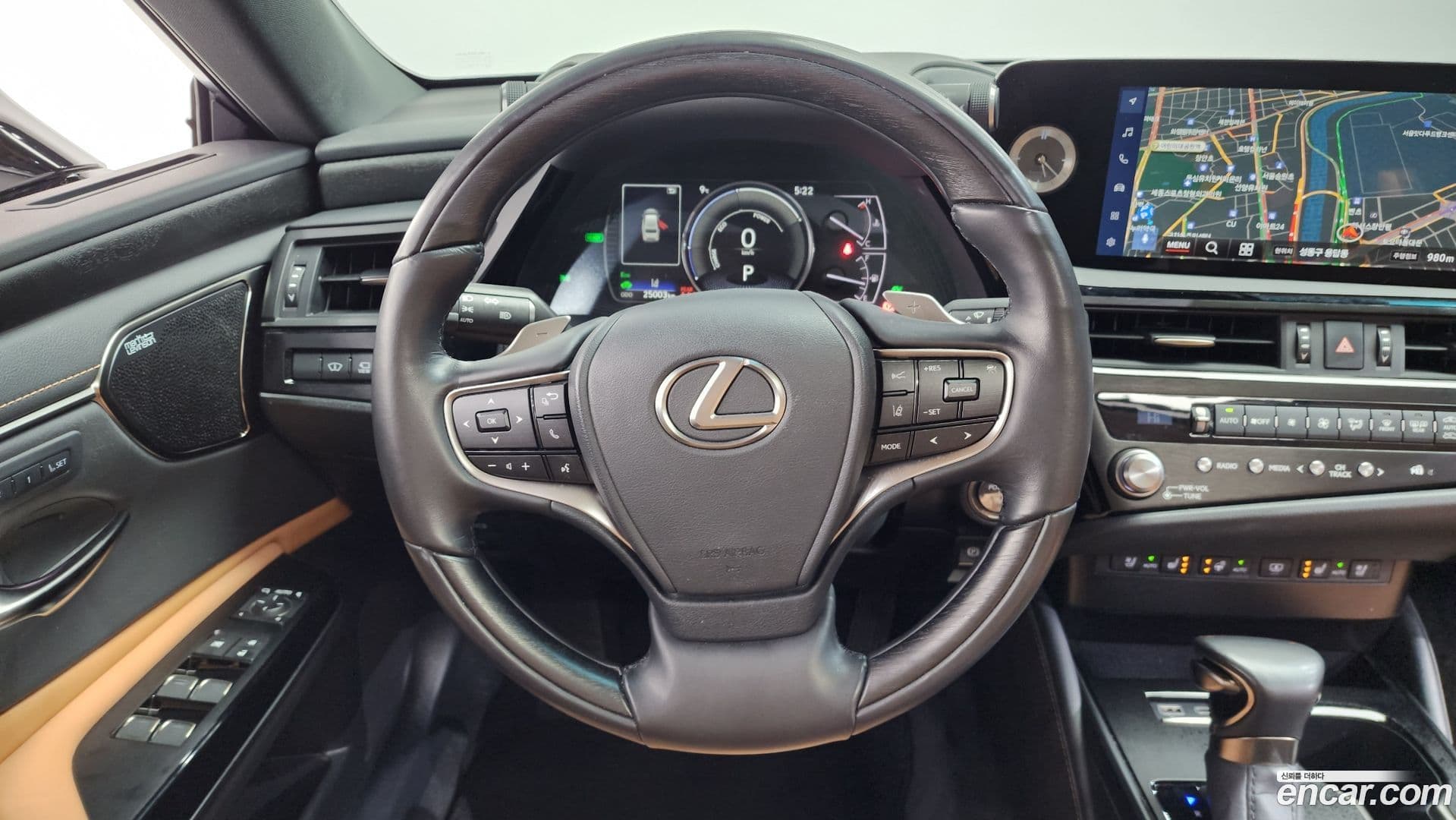 Main__Slider__Photo:ES Lexus 2024.3-12