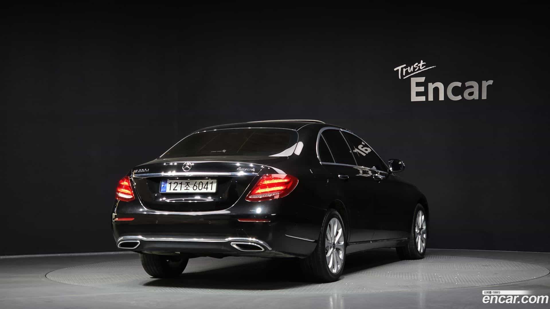 E-Class Mercedes-Benz 2019.7-OUTER-002