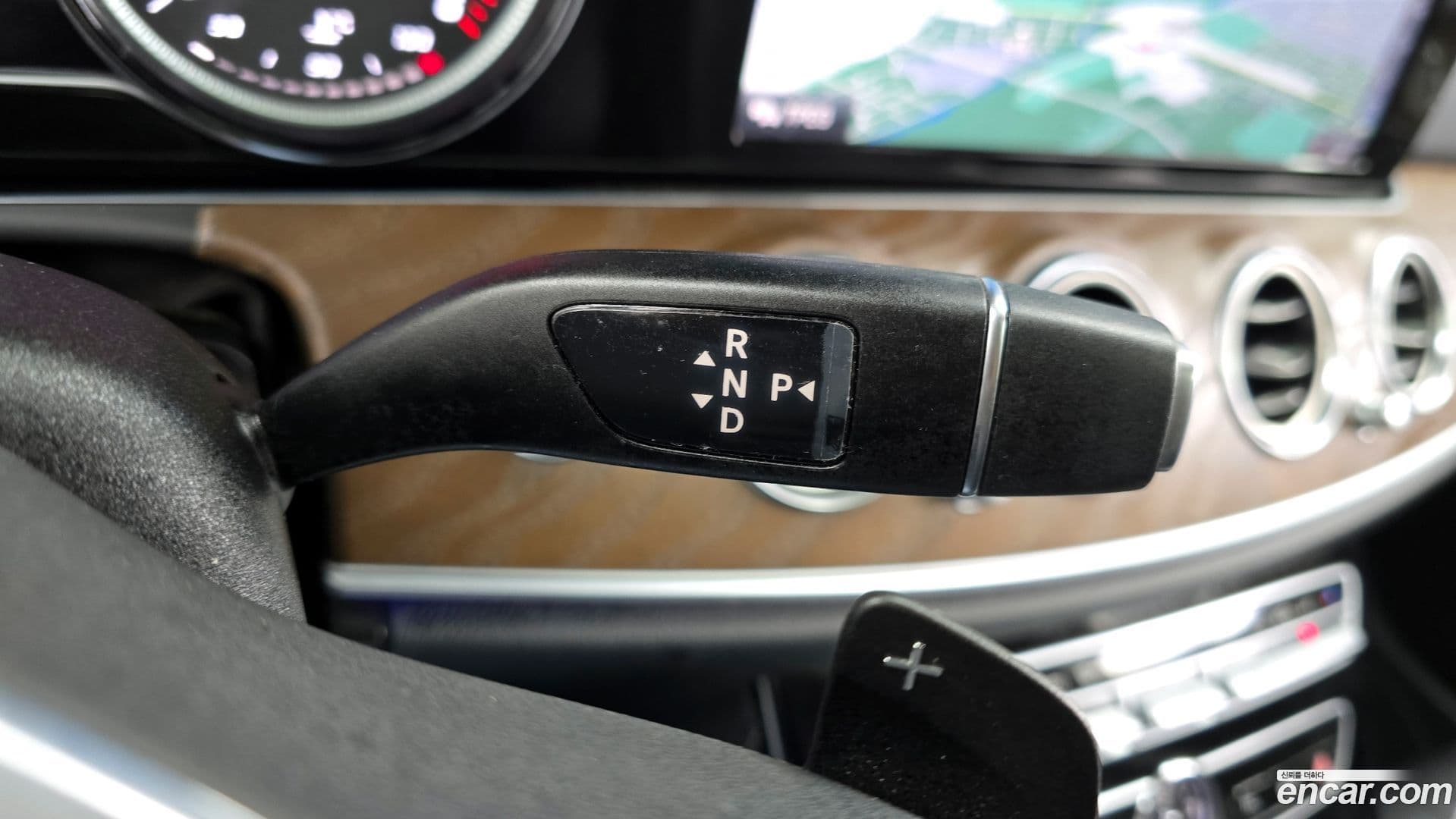 Main__Slider__Photo:E-Class Mercedes-Benz 2019.7-8