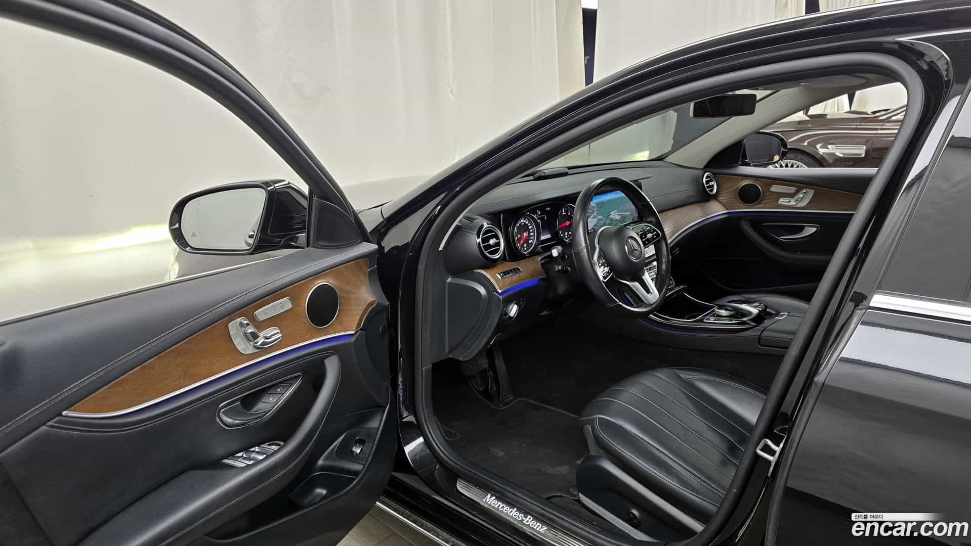 E-Class Mercedes-Benz 2019.7-INNER-010