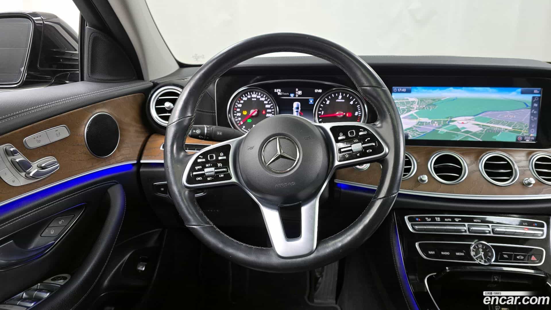 E-Class Mercedes-Benz 2019.7-OPTION-017