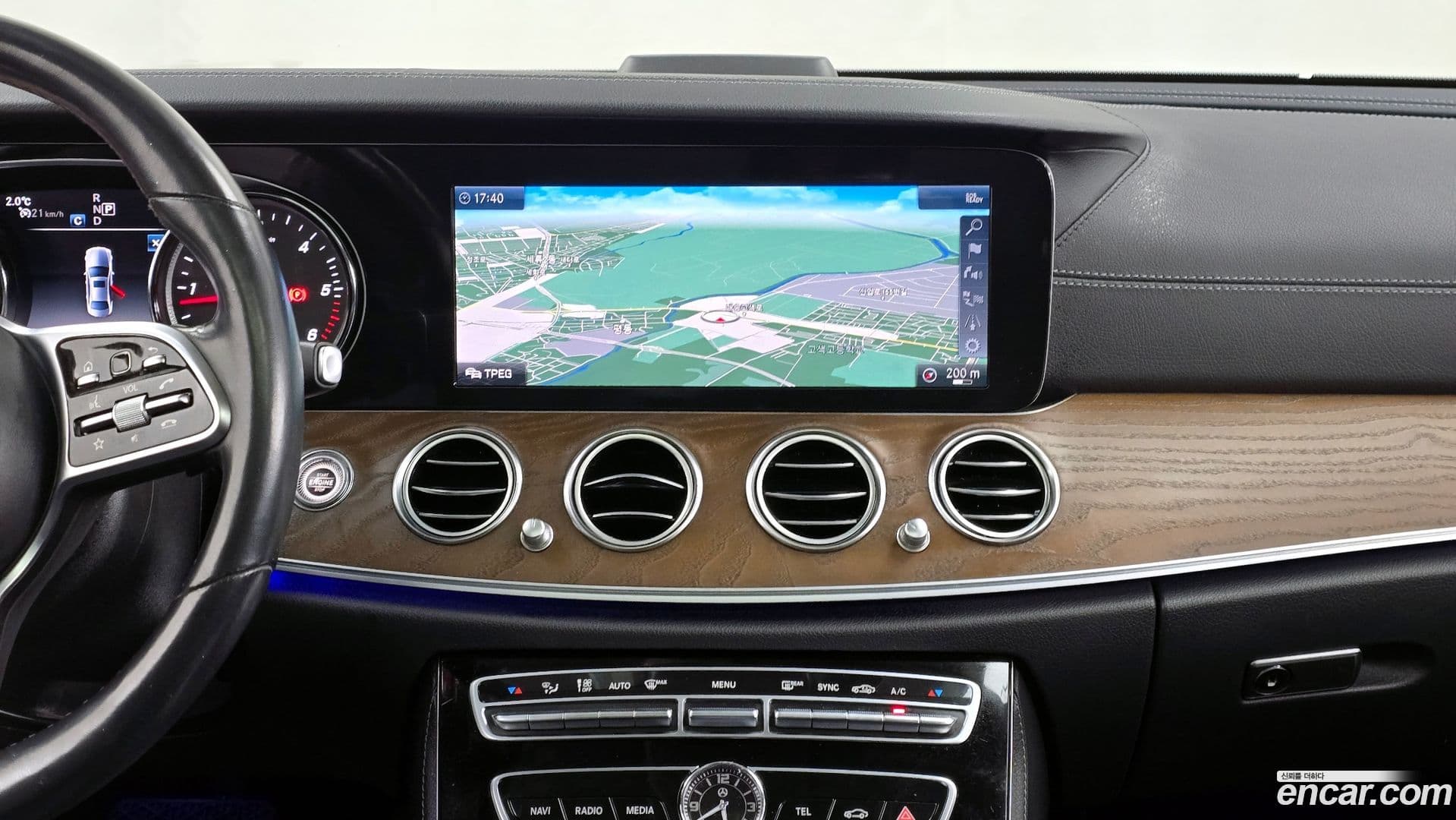 Main__Slider__Photo:E-Class Mercedes-Benz 2019.7-13