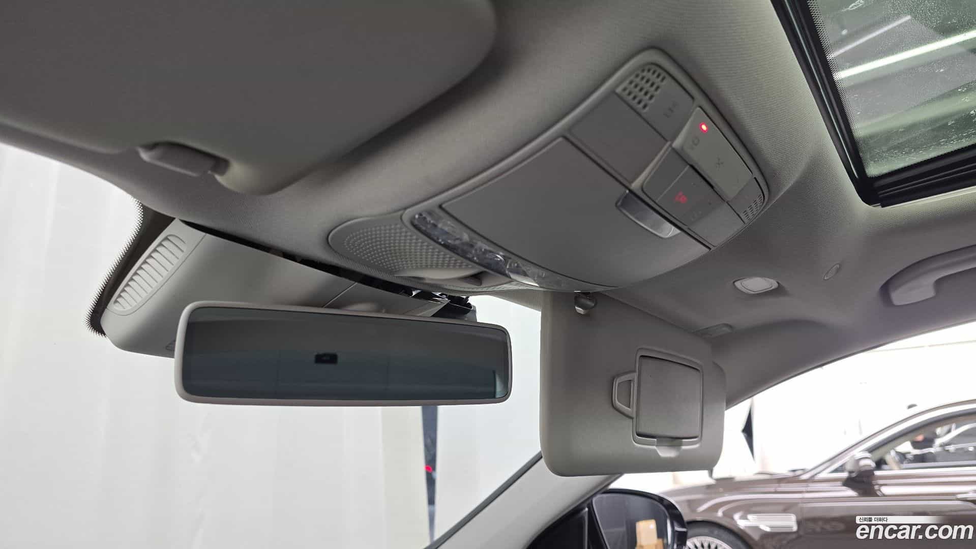 E-Class Mercedes-Benz 2019.7-OPTION-021