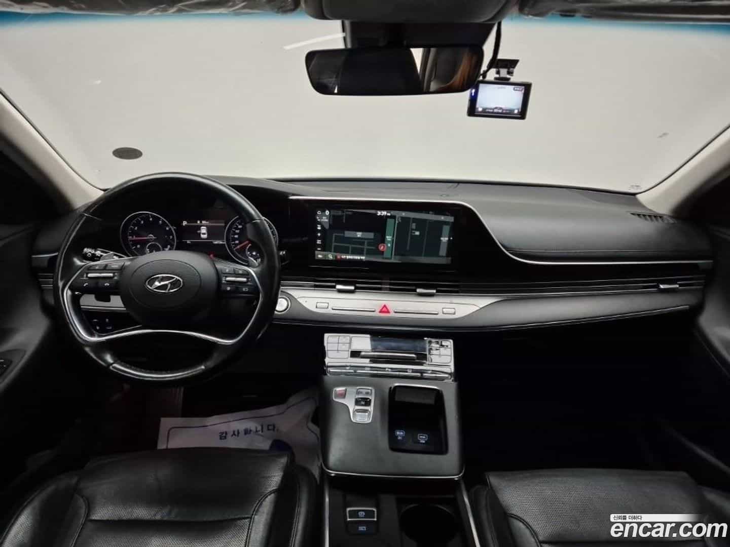 Grandeur Hyundai 2020.1-INNER-008