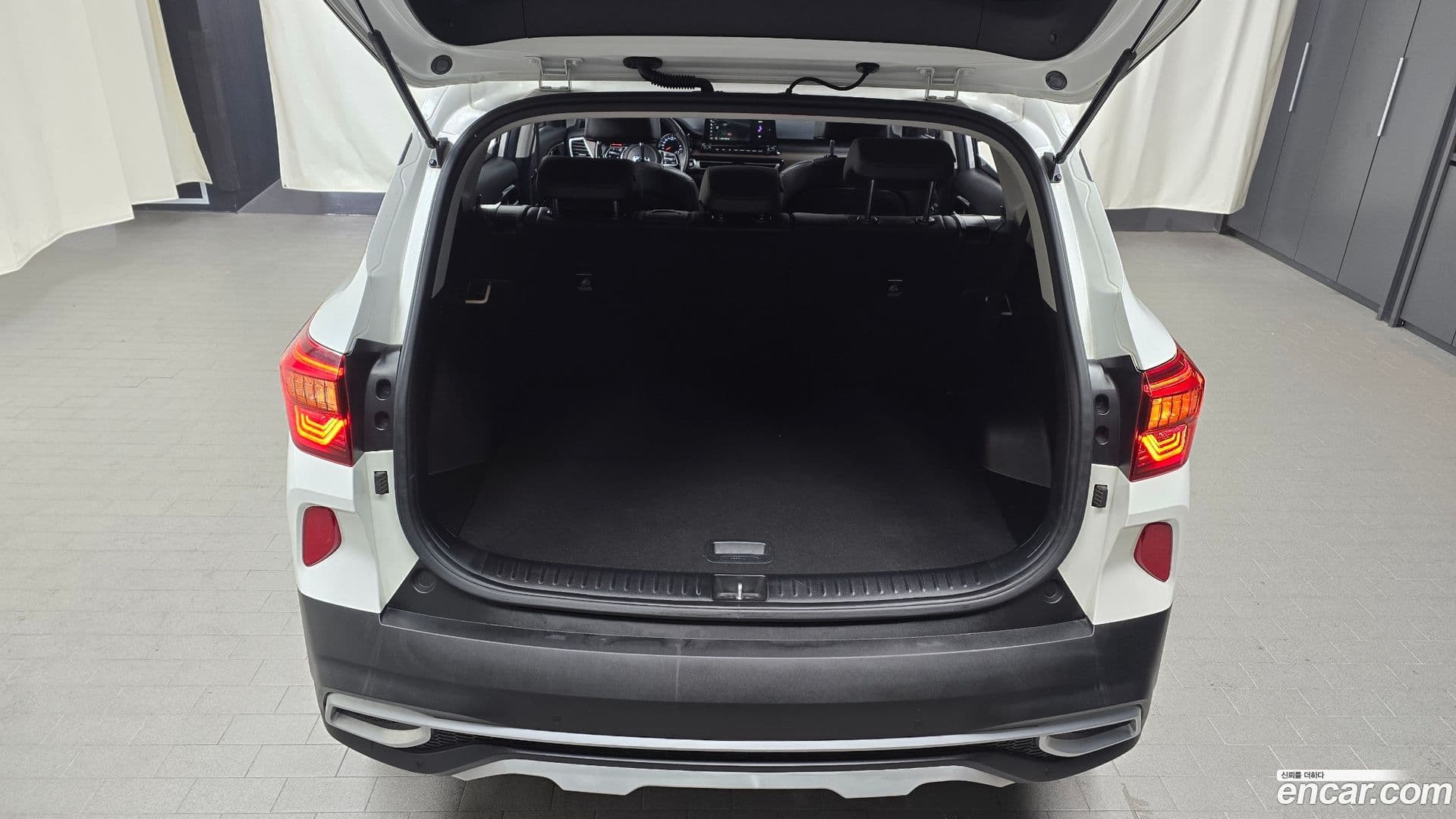 Main__Slider__Photo:Seltos Kia 2020.2-19