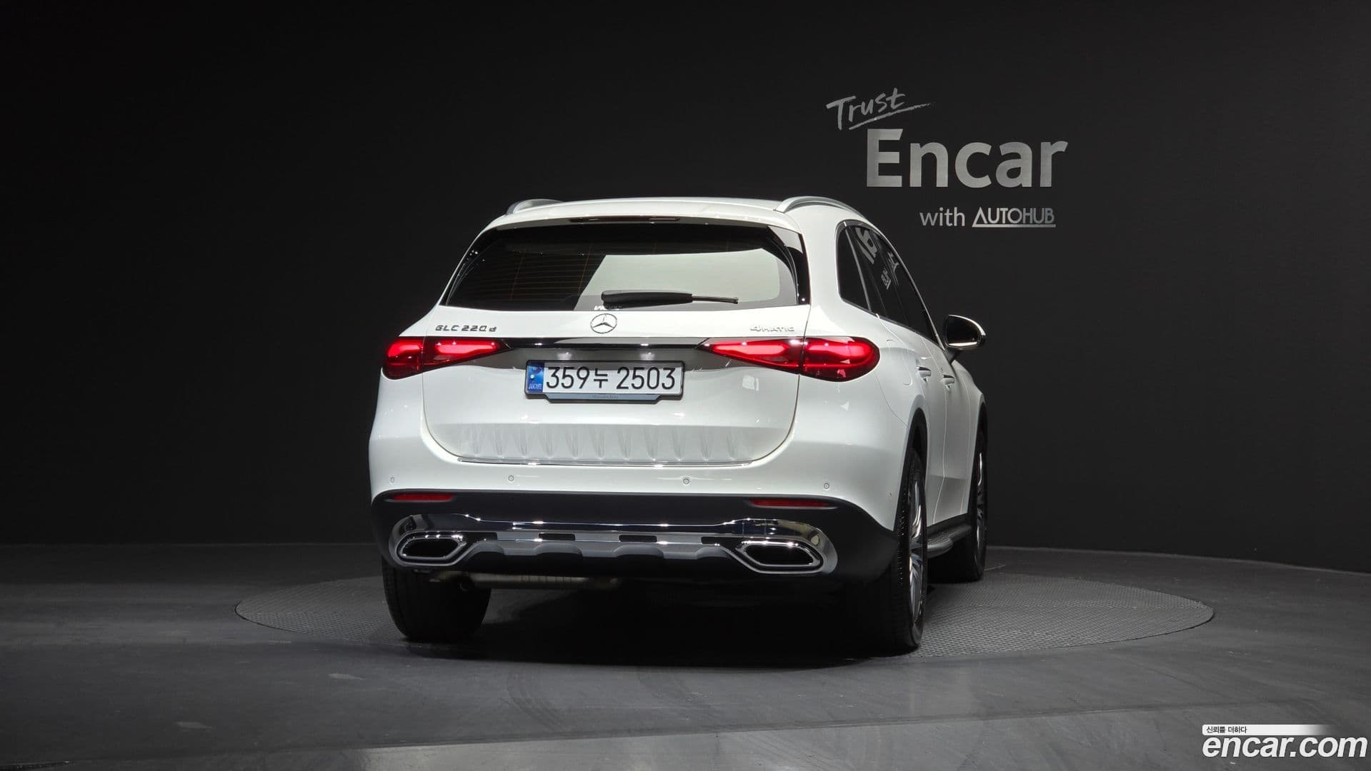 Main__Slider__Photo:GLC-Class Mercedes-Benz 2024.8-3