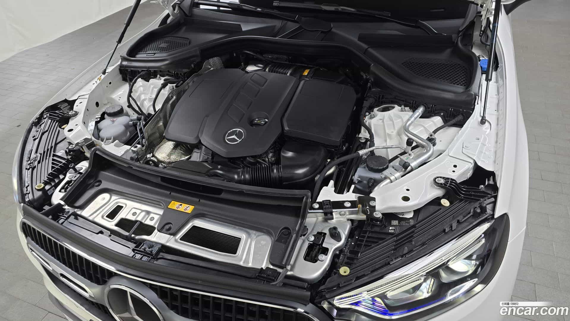 GLC-Class Mercedes-Benz 2024.8-INNER-006