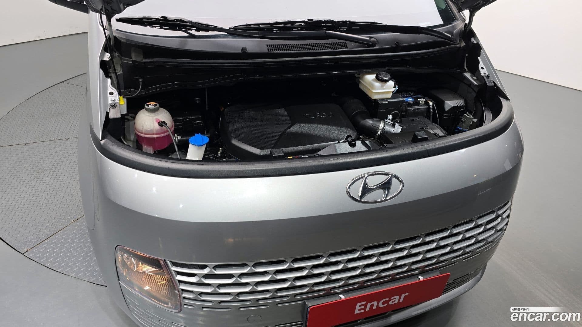 Main__Slider__Photo:Staria Hyundai 2023.4-5