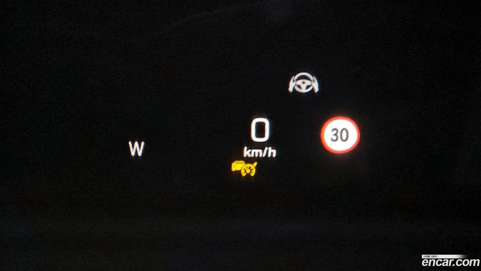 Main__Slider__Photo:GLC-Class Mercedes-Benz 2021.2-16