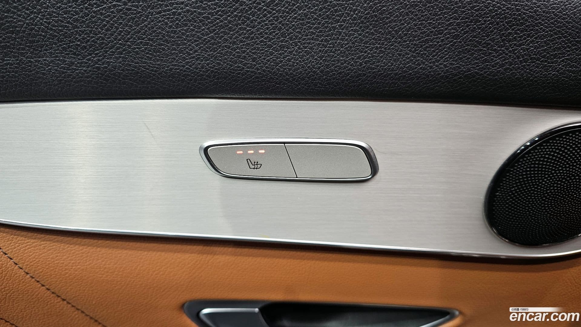 Main__Slider__Photo:GLC-Class Mercedes-Benz 2021.2-18