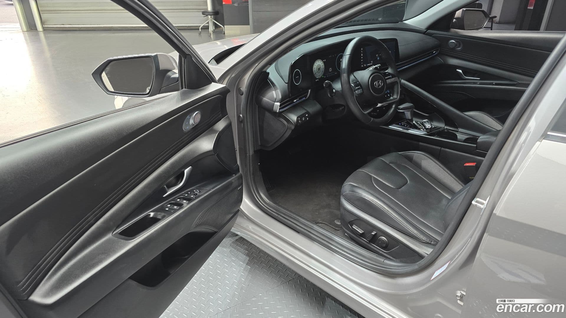 Main__Slider__Photo:AVANTE Hyundai 2021.11-10