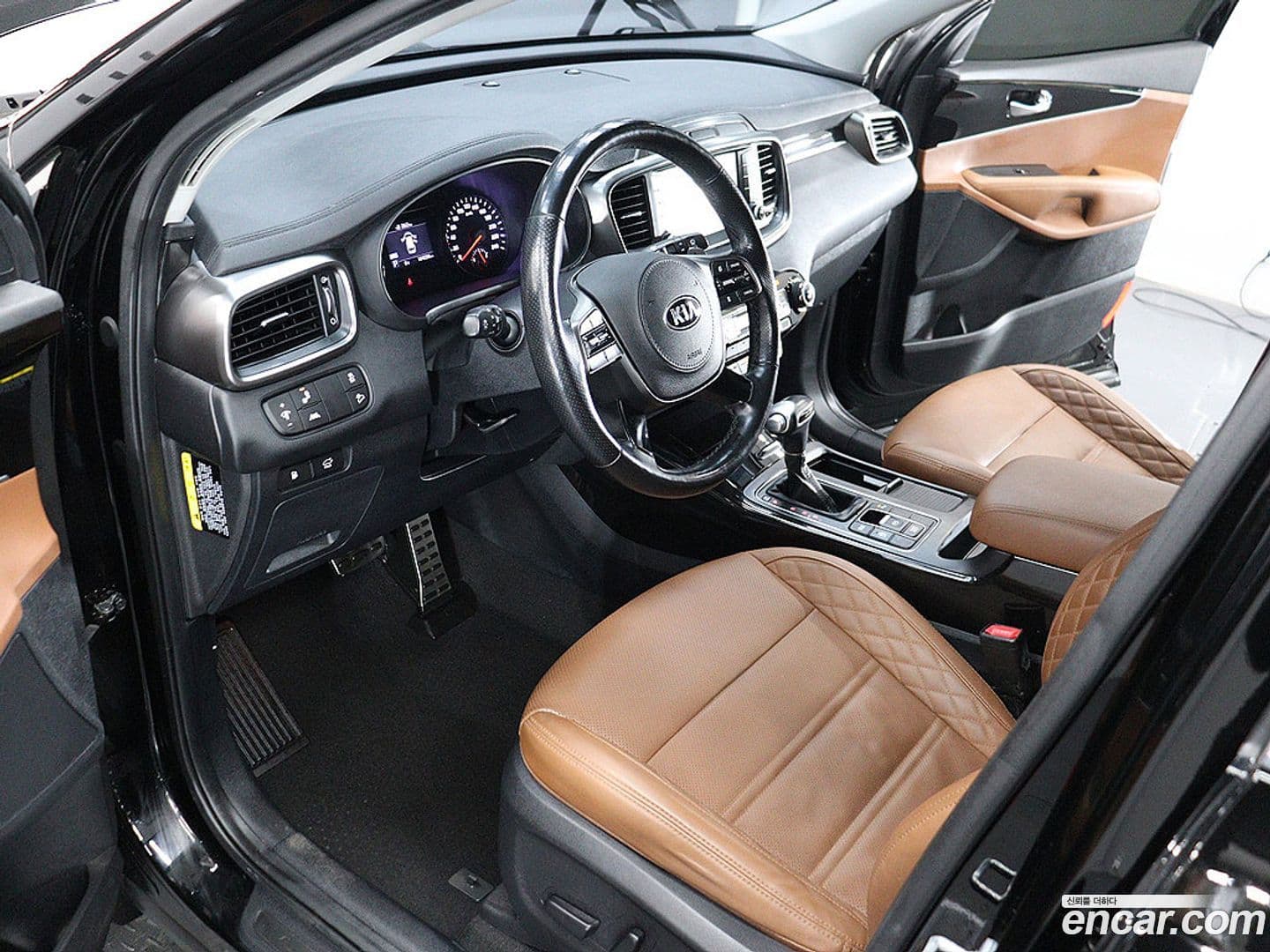 Main__Slider__Photo:Sorento Kia 2019.2-15