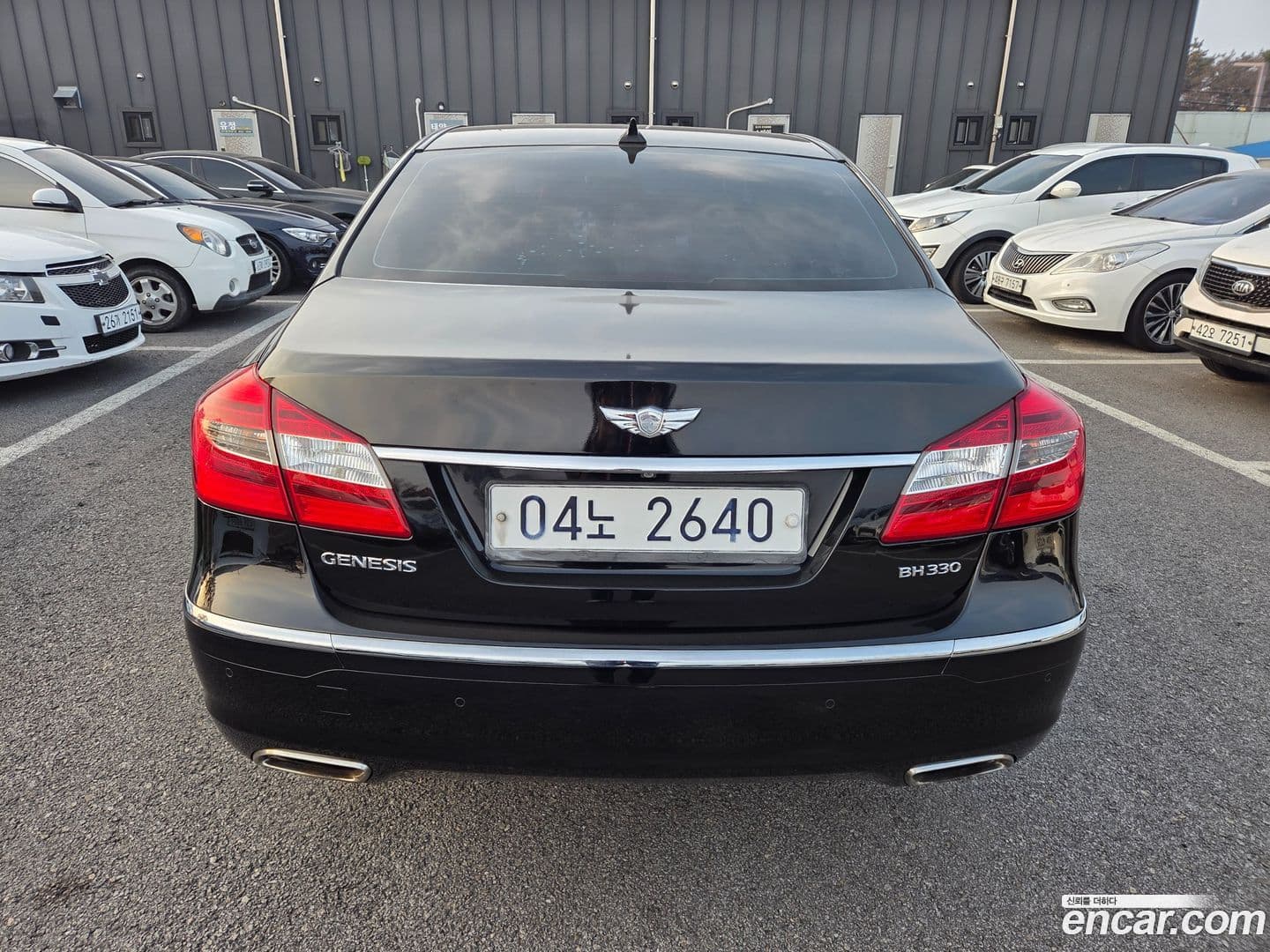 Main__Slider__Photo:Genesis Hyundai 2013.3-4