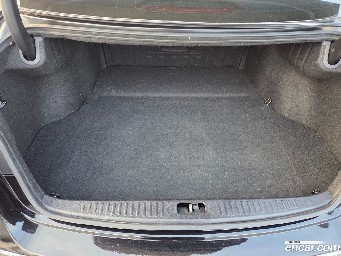 Main__Slider__Photo:Genesis Hyundai 2013.3-7