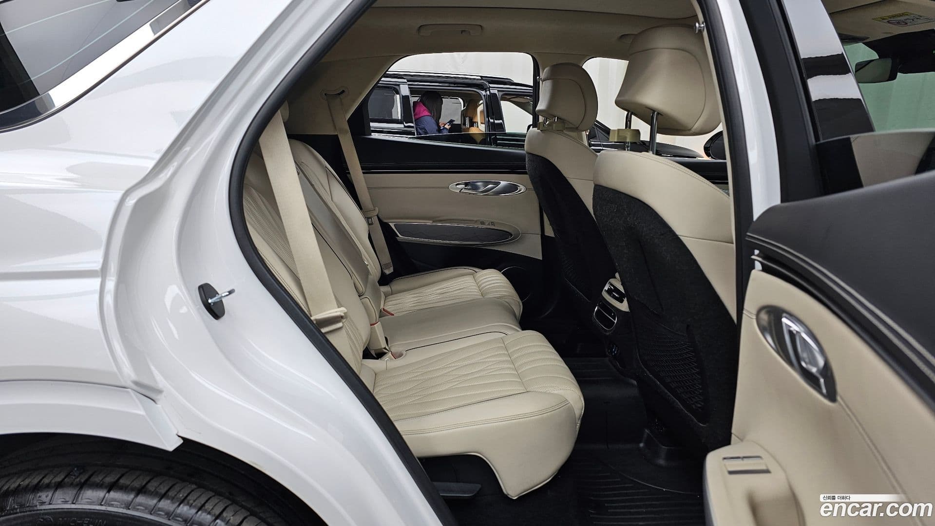 Main__Slider__Photo:GV70 Genesis 2024.0-11