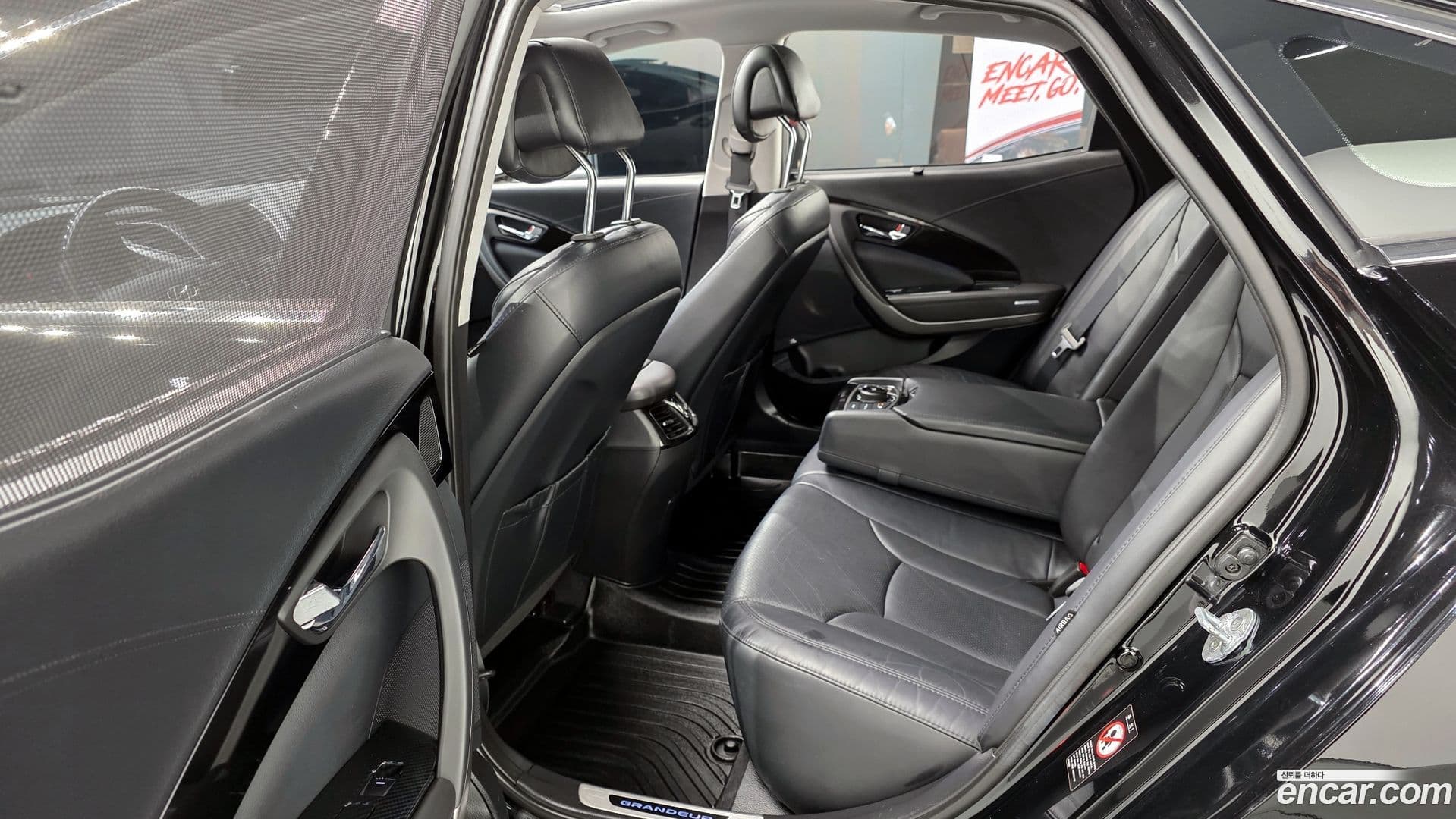 Main__Slider__Photo:Grandeur Hyundai 2015.0-11