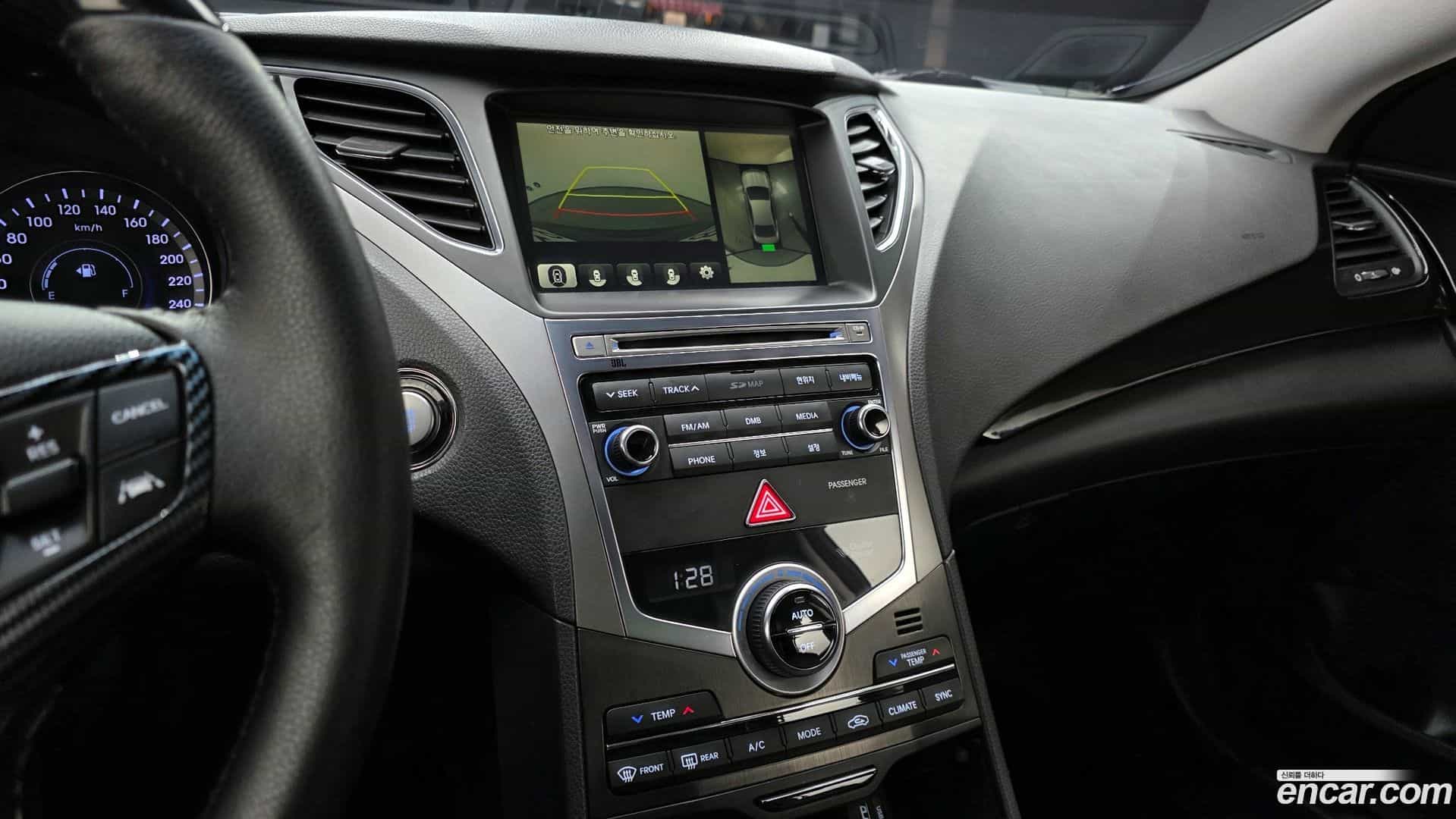 Grandeur Hyundai 2015.0-OPTION-019