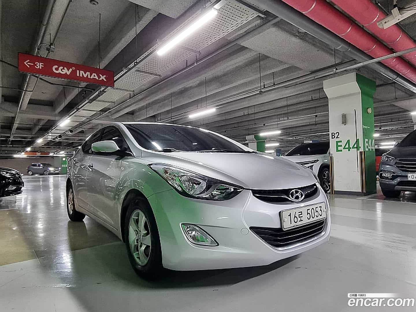 AVANTE Hyundai 2011.1-OUTER-002