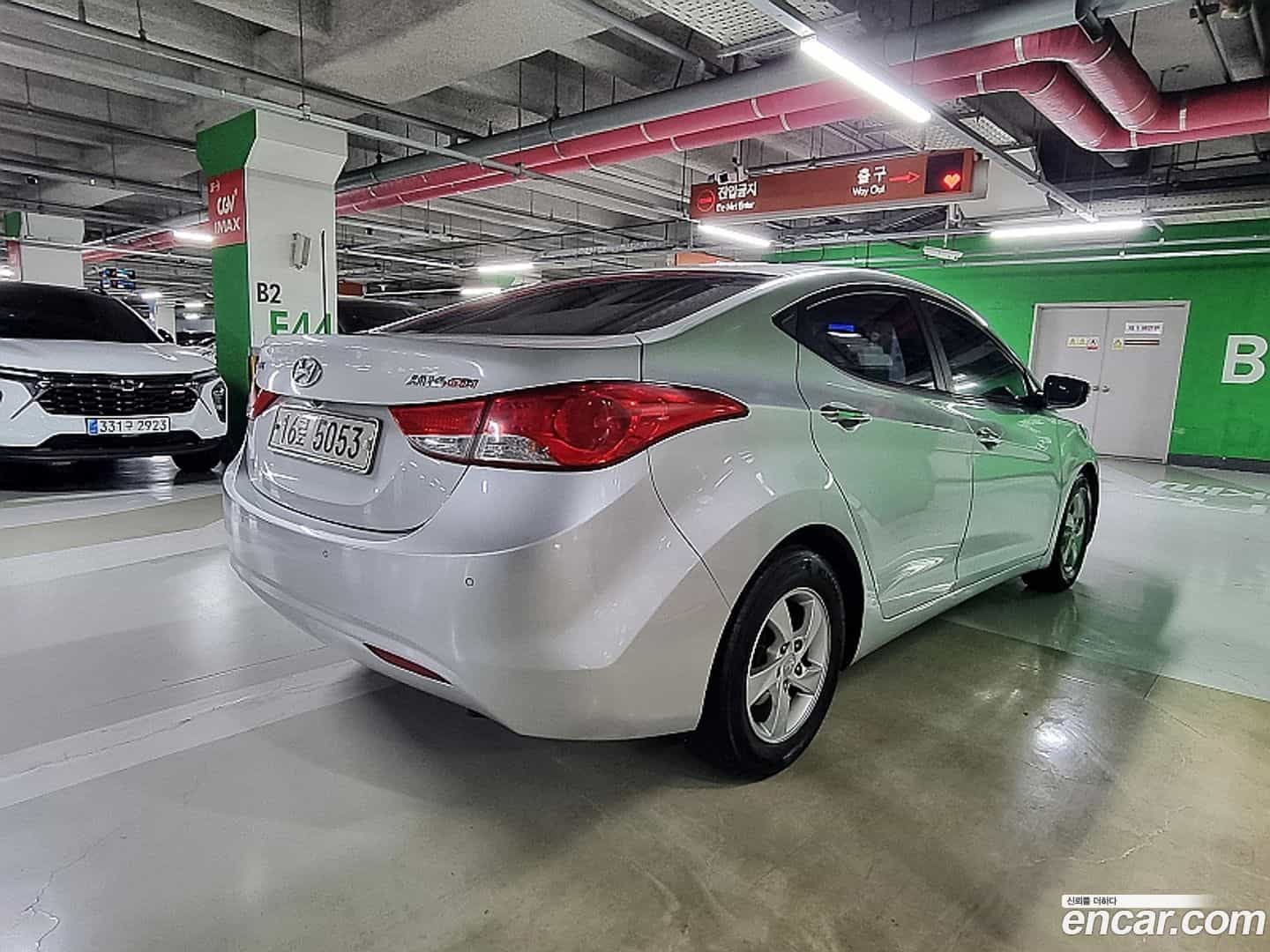 AVANTE Hyundai 2011.1-OUTER-004