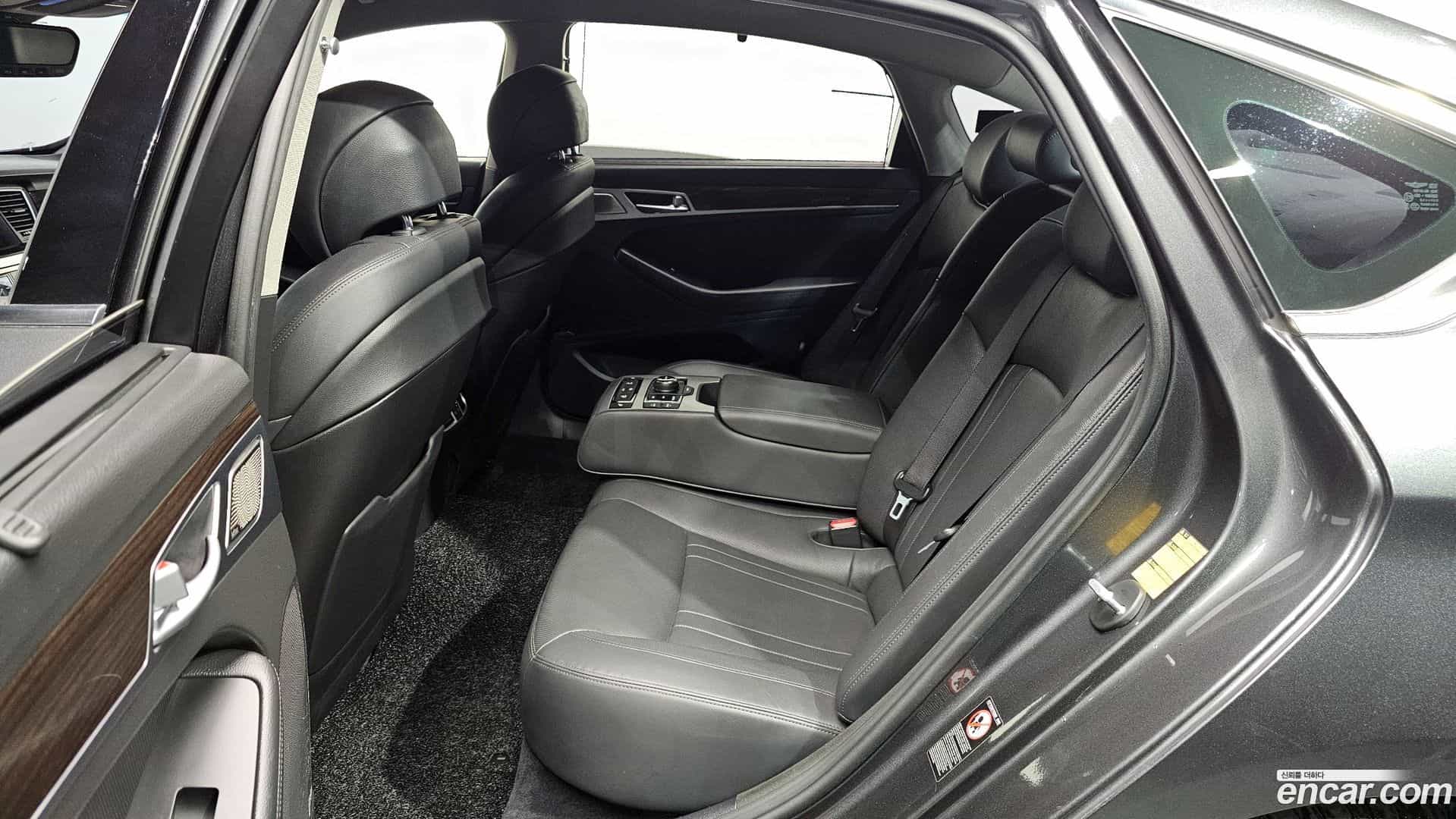 G80 Genesis 2018.10-OPTION-016