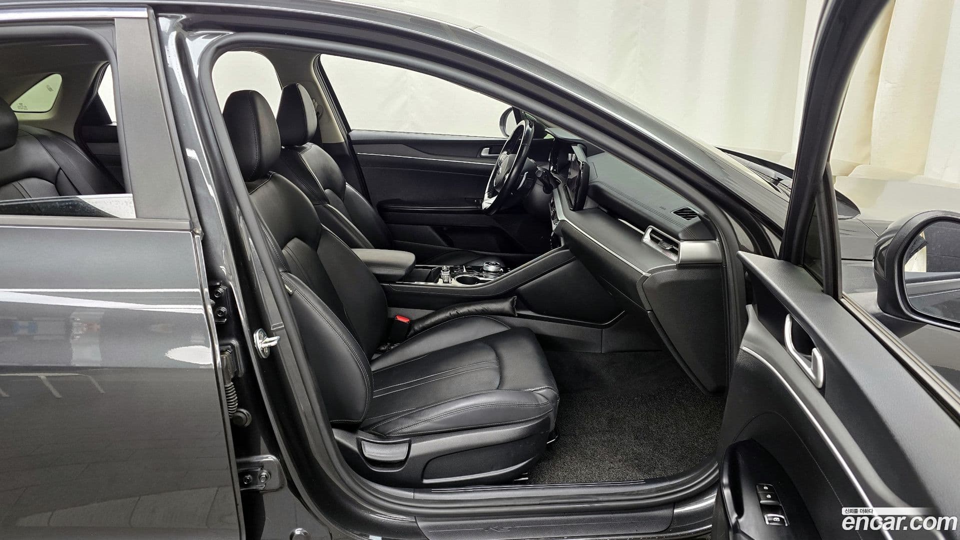 Main__Slider__Photo:K5 Kia 2020.8-10