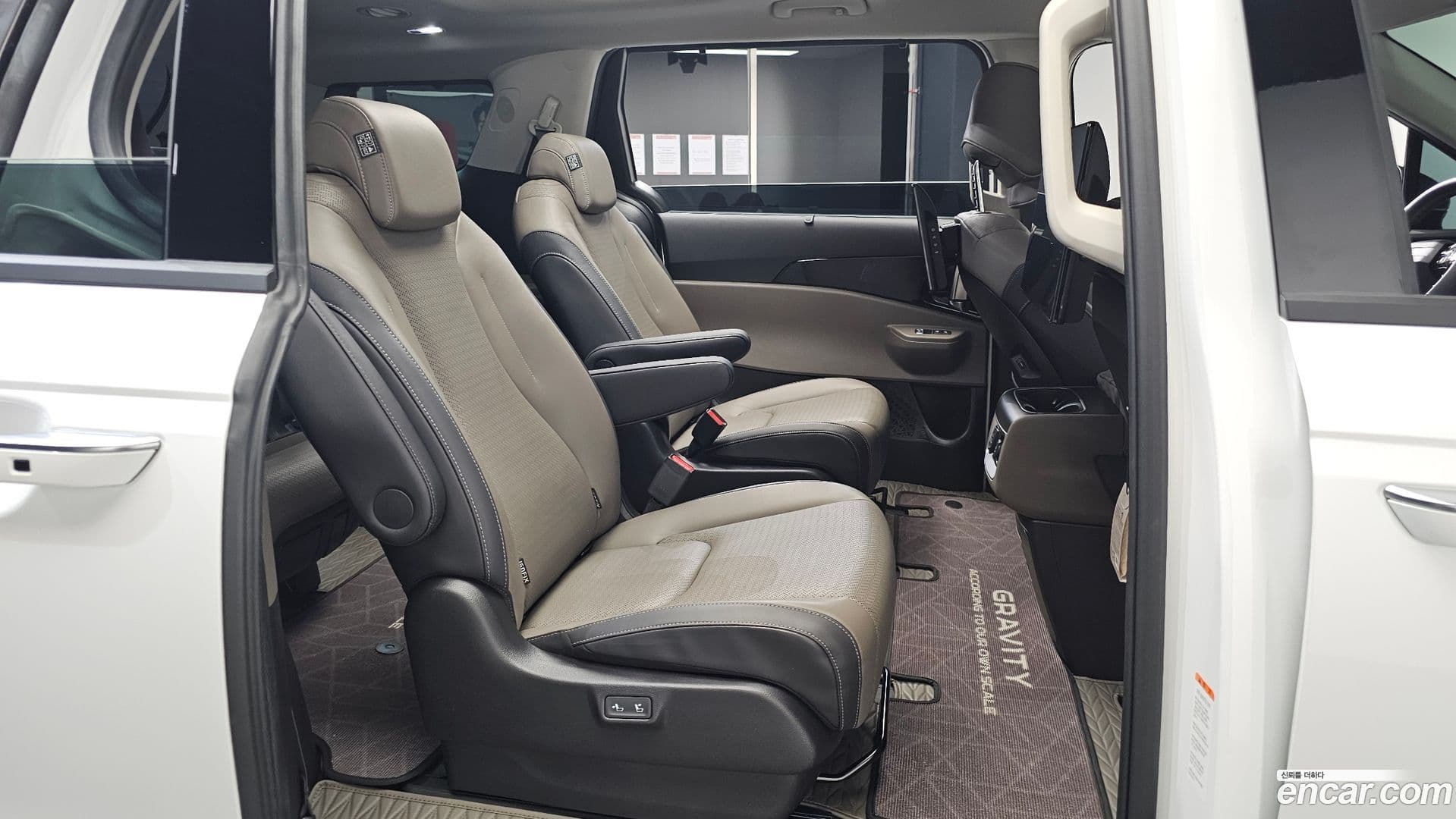 Main__Slider__Photo:Canival Kia 2025.3-13